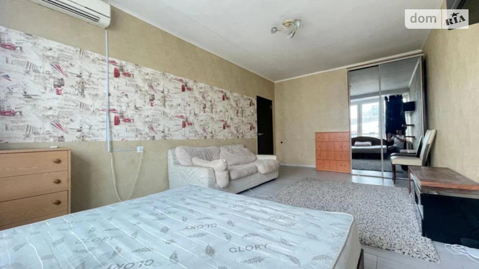 Продается 1-комнатная квартира 40 кв. м в Киеве, ул. Большая Васильковская, 54