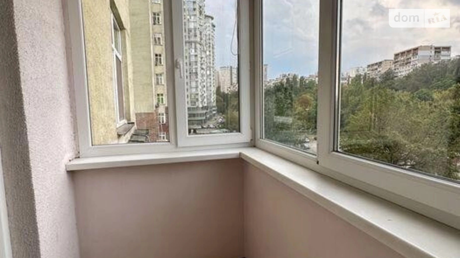 Продается 2-комнатная квартира 96 кв. м в Киеве, ул. Мокрая(Кудряшова), 16