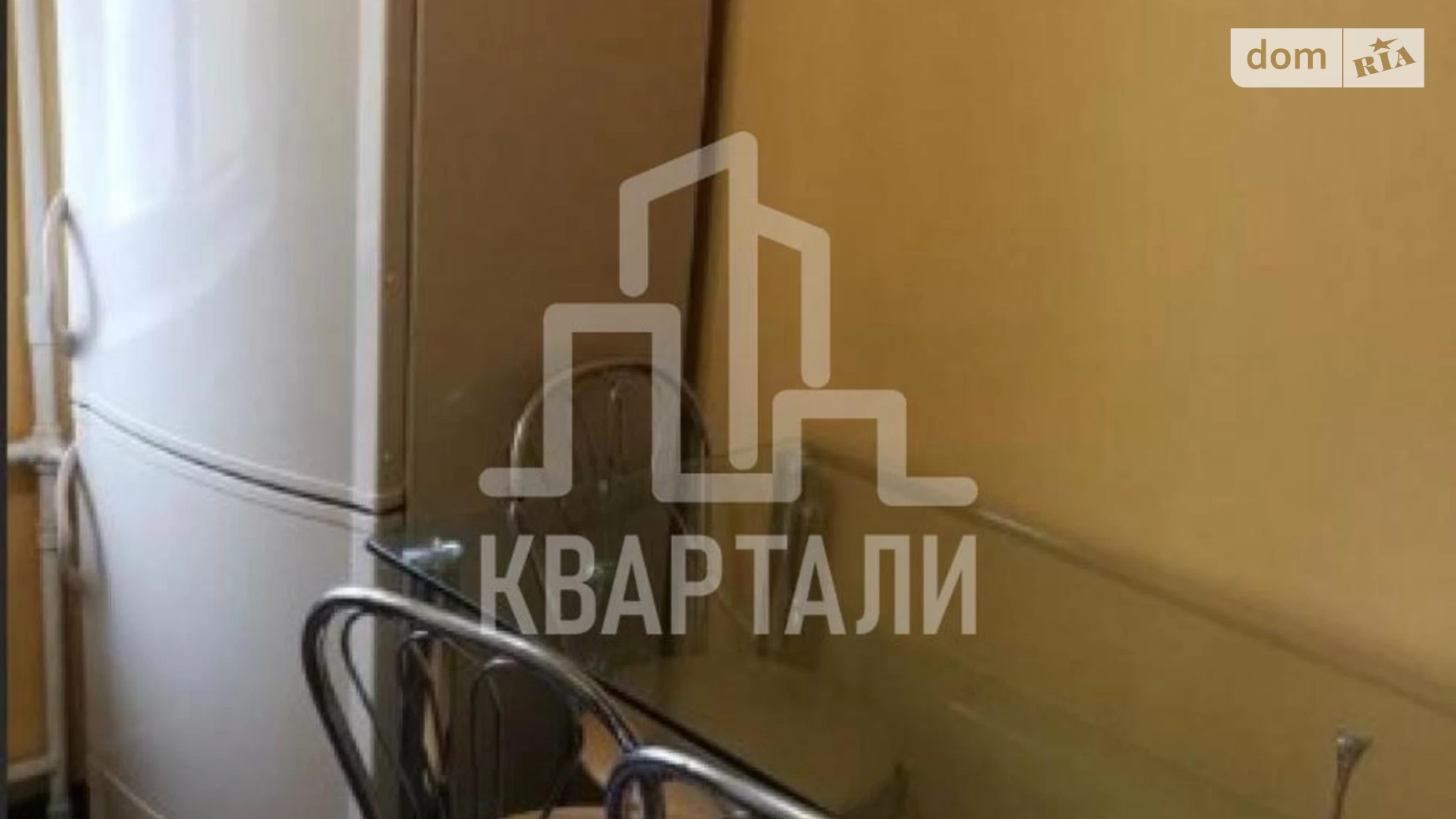 Продається 2-кімнатна квартира 48 кв. м у Києві, вул. Преображенська, 40