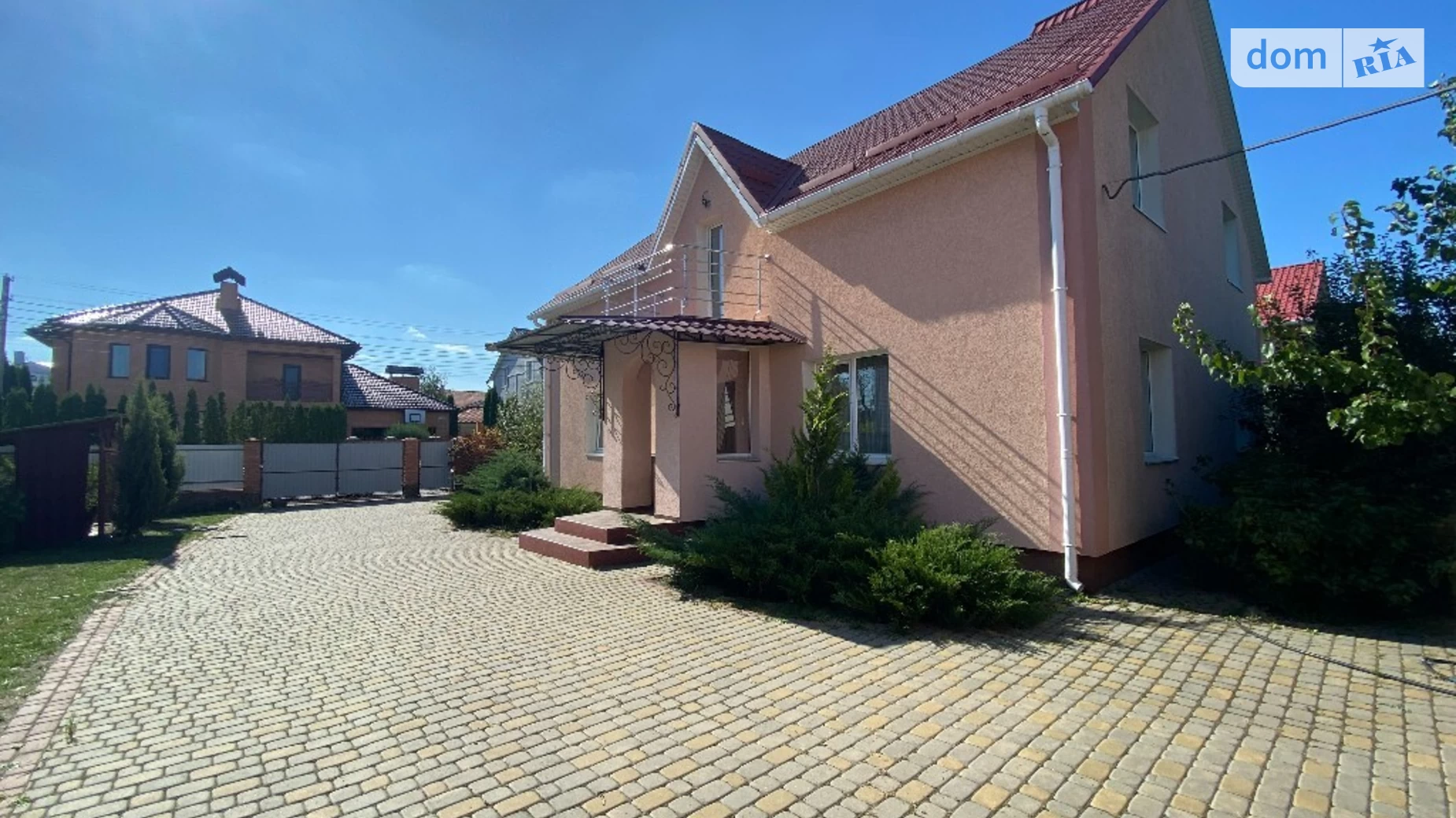 Продается дом на 2 этажа 210 кв. м с камином, цена: 270000 $ - фото 2