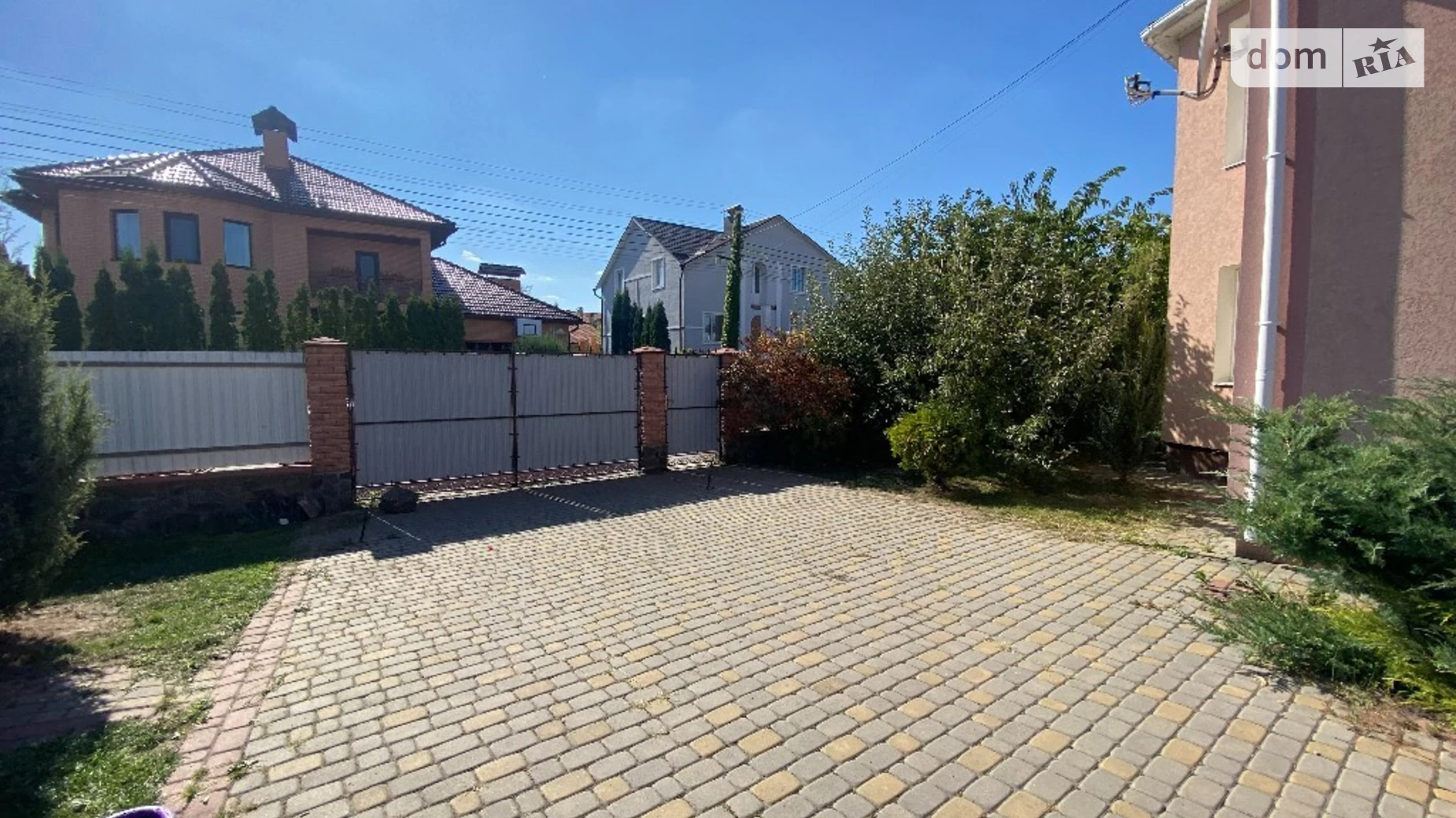 Продается дом на 2 этажа 210 кв. м с камином, цена: 270000 $ - фото 3