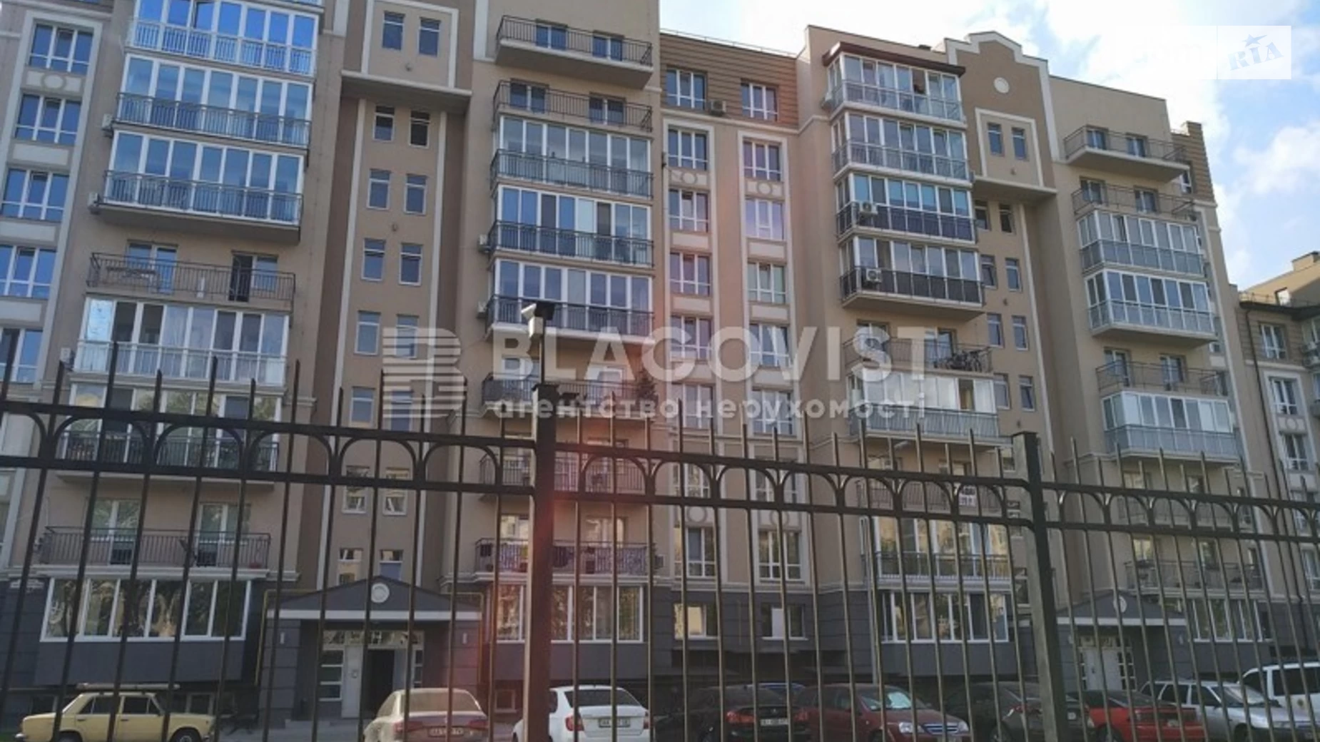 Продается 2-комнатная квартира 69 кв. м в Киеве, ул. Метрологическая, 58А