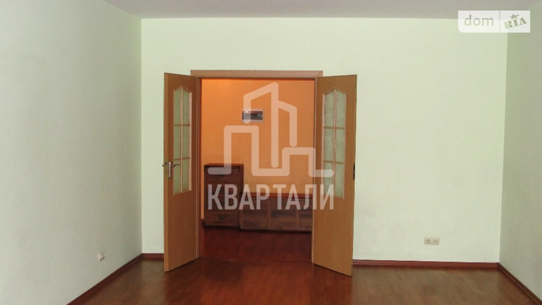 Продается 1-комнатная квартира 62 кв. м в Киеве, ул. Ломоносова, 58