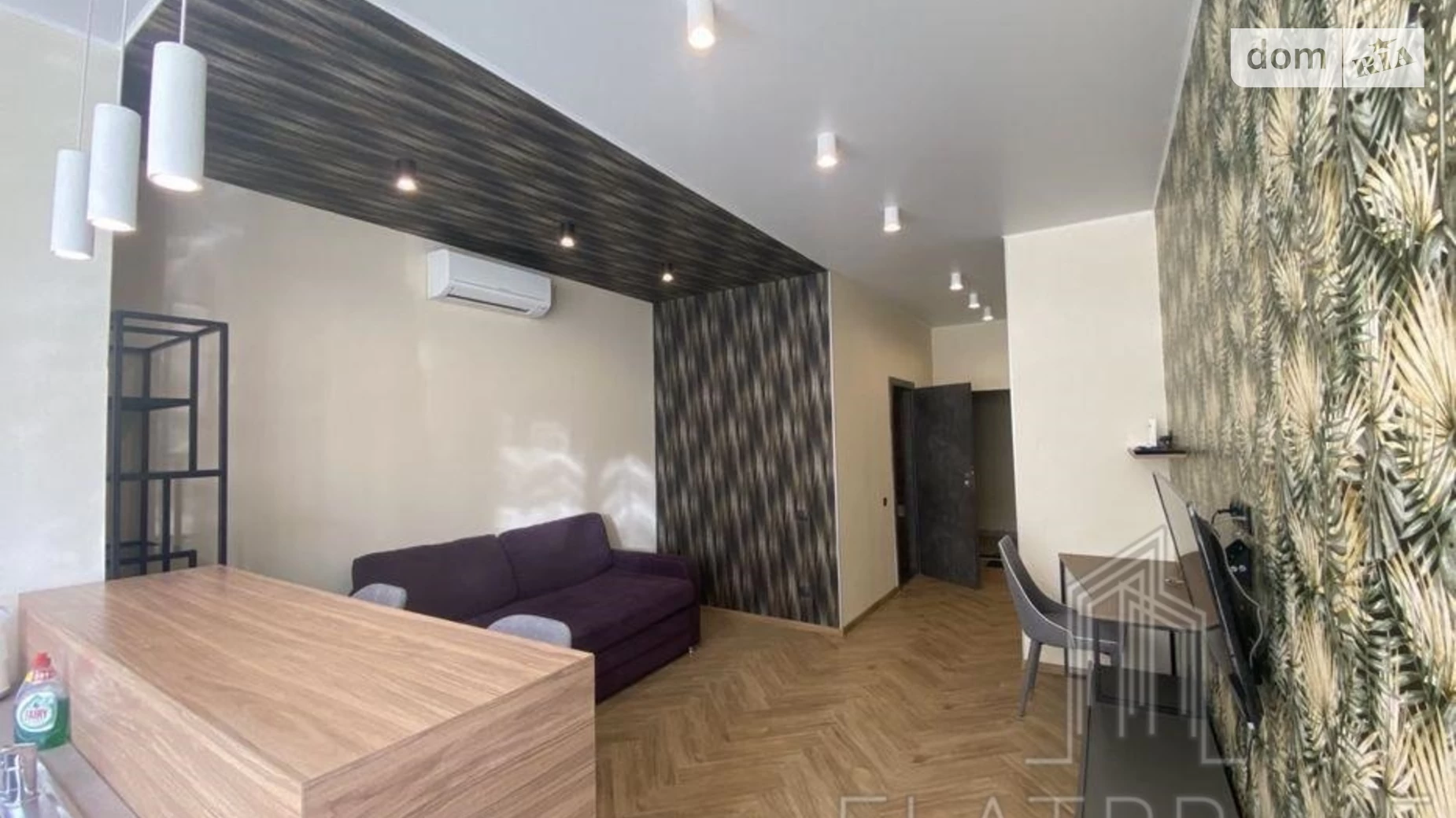 Продается 1-комнатная квартира 35 кв. м в Киеве, ул. Коновальца Евгения, 36Е