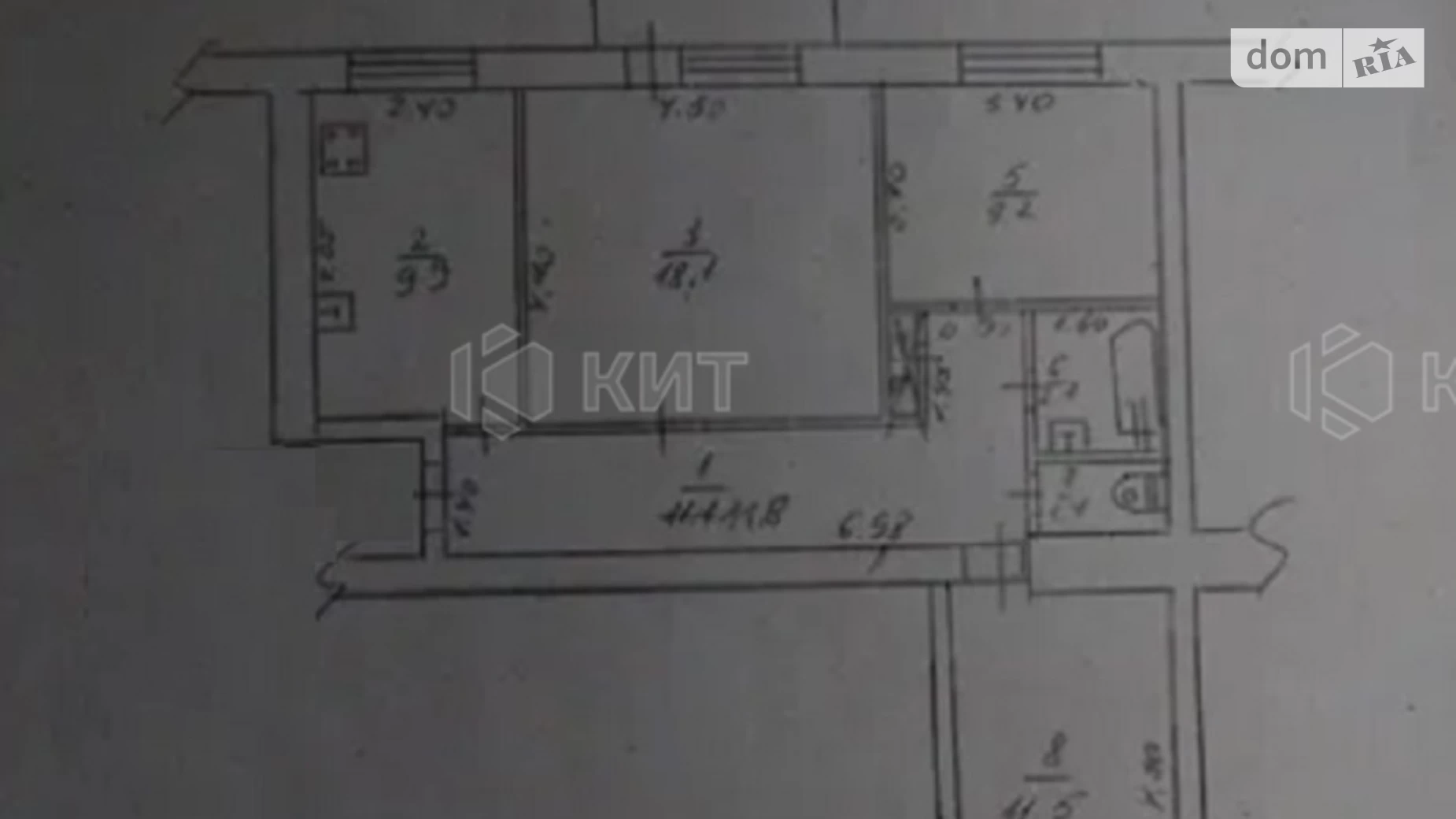 Продается 3-комнатная квартира 65 кв. м в Харькове, просп. Тракторостроителей, 86/137