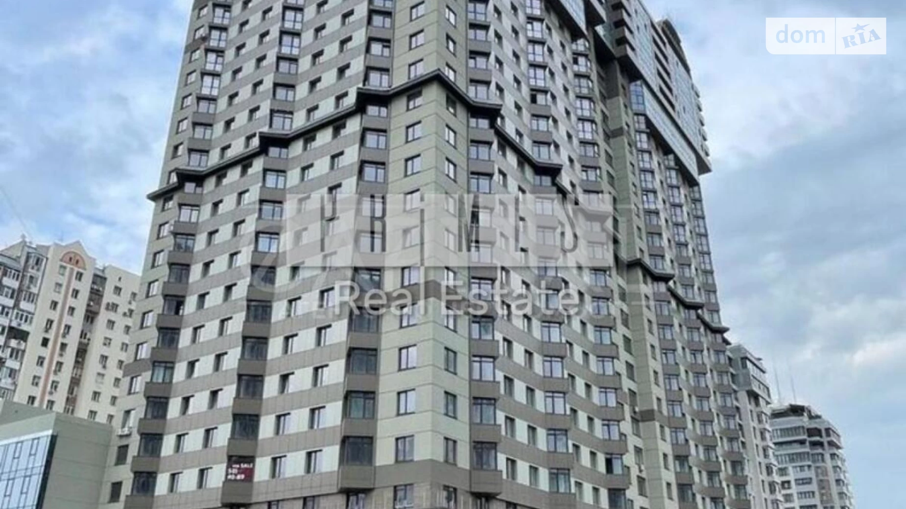 Продается 1-комнатная квартира 73 кв. м в Киеве, ул. Андрея Верхогляда(Драгомирова), 4Б