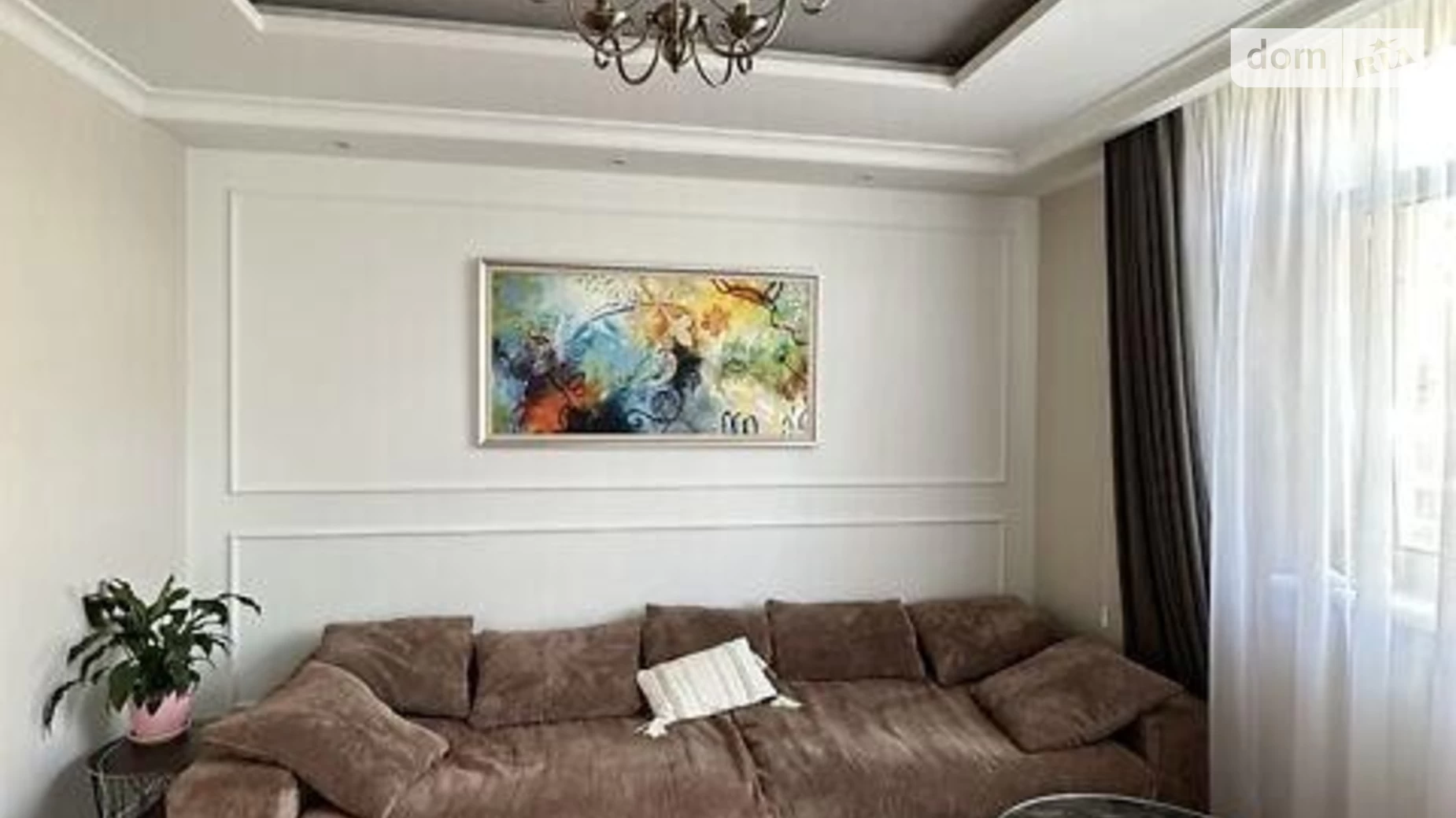 Продается 2-комнатная квартира 73 кв. м в Киеве, ул. Ревуцкого, 2