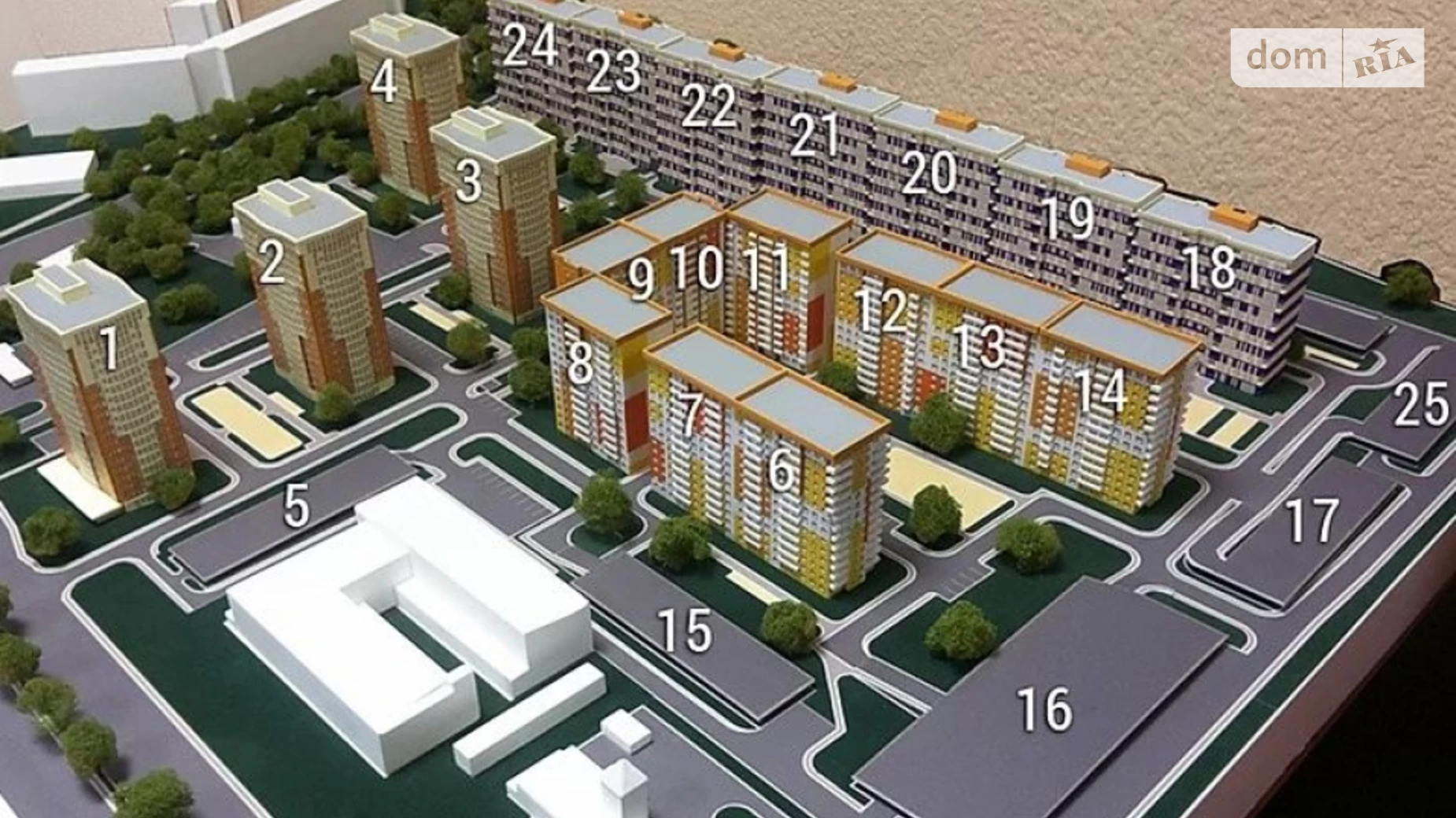 Продается 1-комнатная квартира 43 кв. м в Харькове, ул. Гвардейцев-Широнинцев, 72 - фото 2