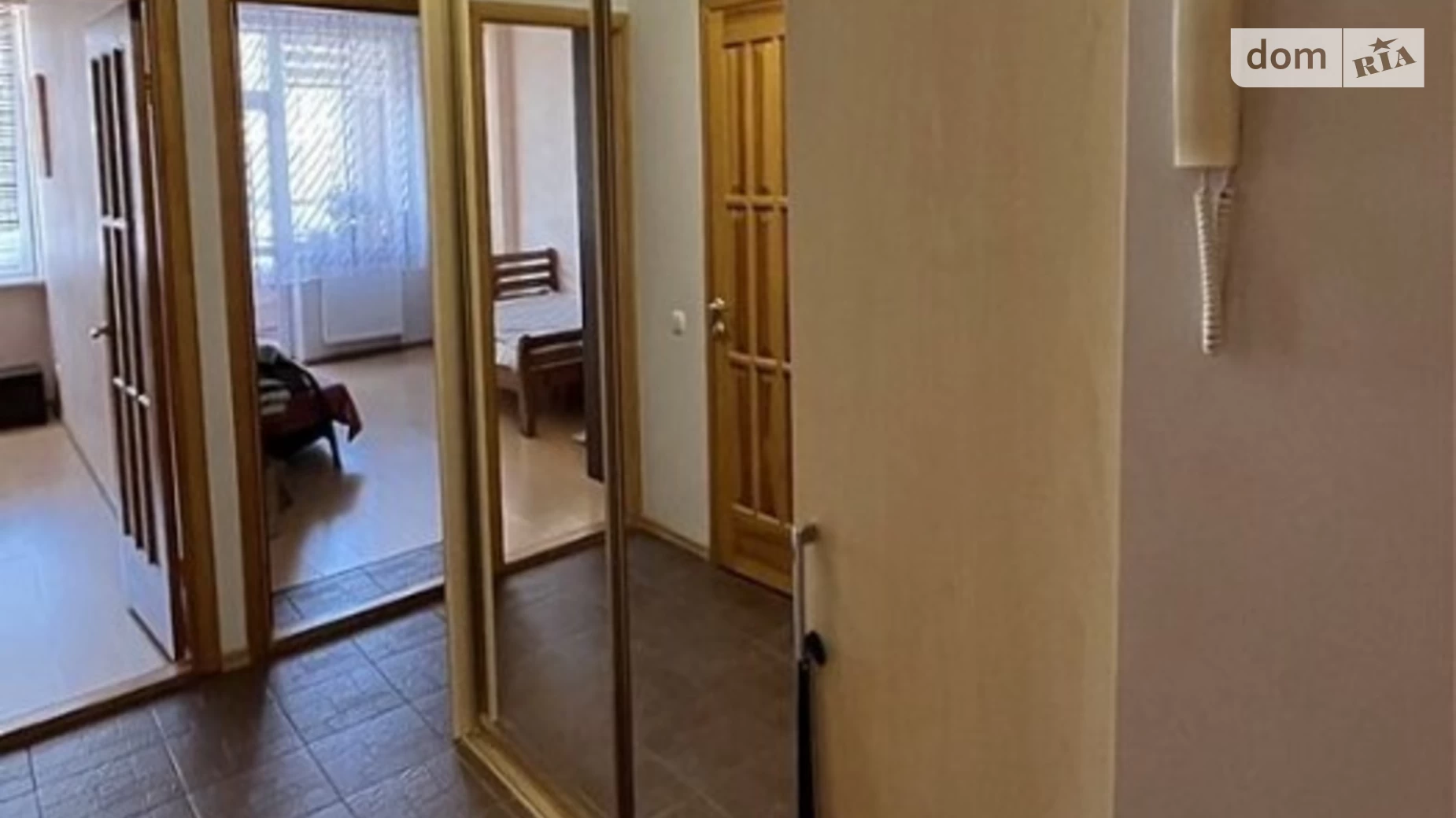Продається 2-кімнатна квартира 64 кв. м у Одесі, вул. Армійська