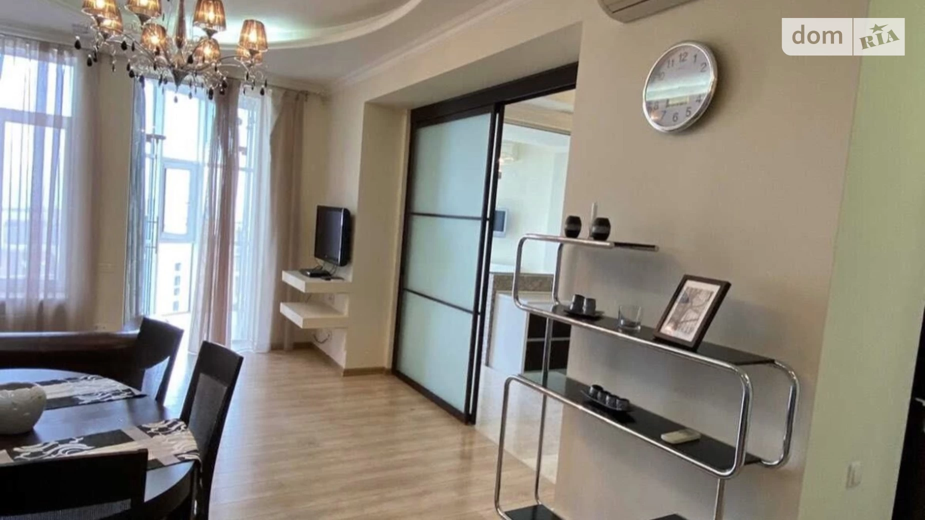 Продается 2-комнатная квартира 126 кв. м в Одессе, бул. Лидерсовский, 5