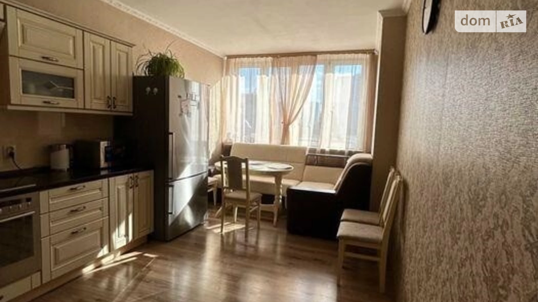 Продается 2-комнатная квартира 96.3 кв. м в Киеве, ул. Княжий Затон, 21
