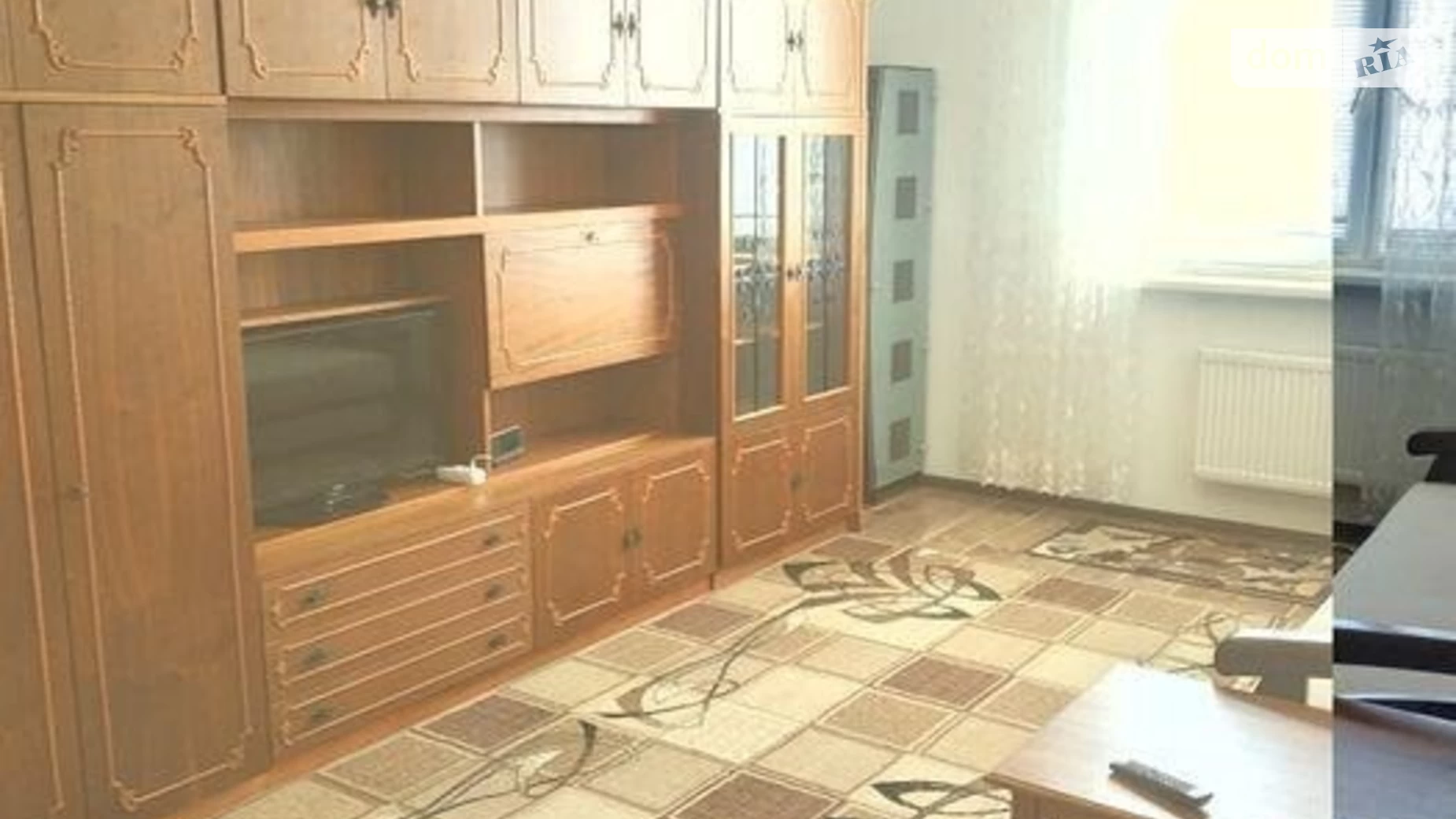 Продается 1-комнатная квартира 52 кв. м в Киеве, ул. Воскресенская, 12Б