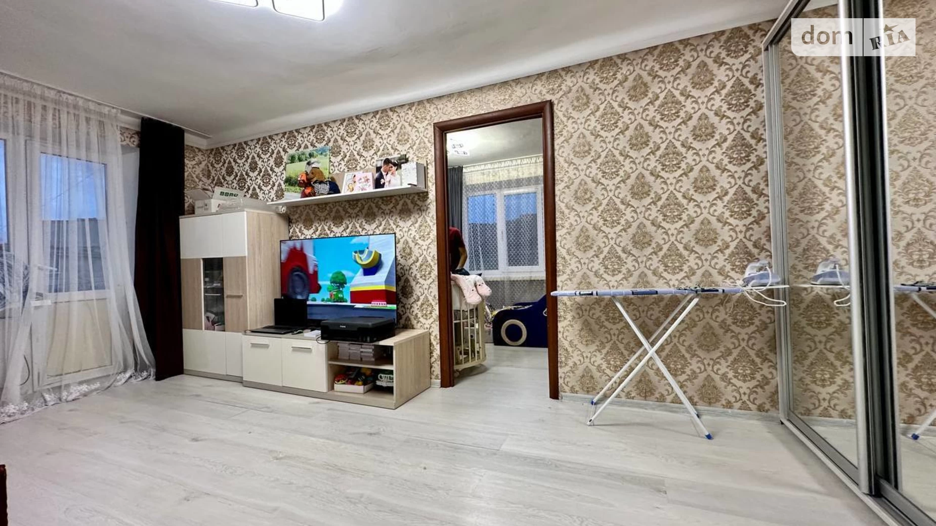 Продается 2-комнатная квартира 43.7 кв. м в Дрогобыче, ул. Михаила Грушевского, 119