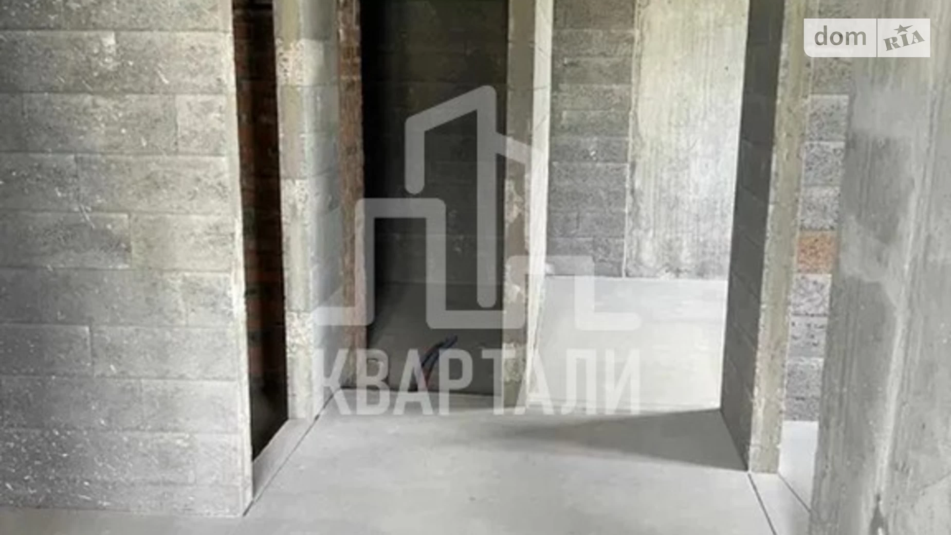 Продается 2-комнатная квартира 64 кв. м в Киеве, просп. Правды, 44