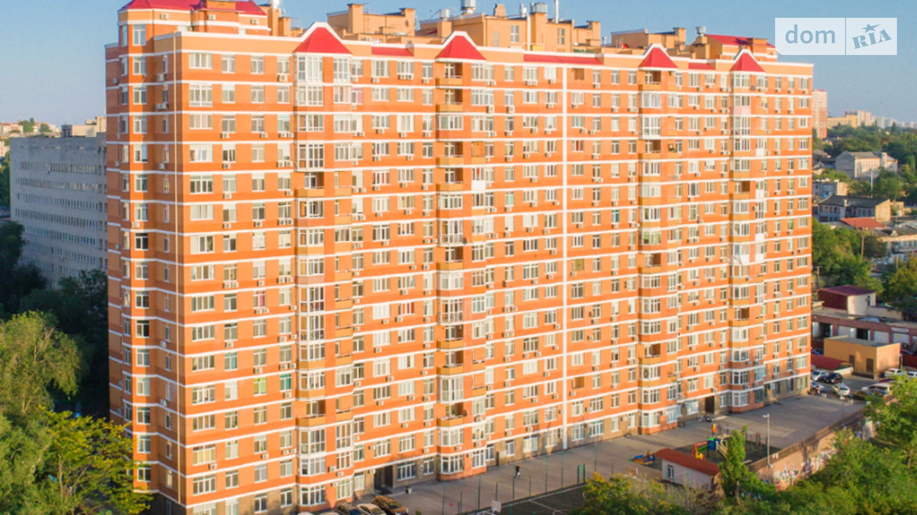 Продается 3-комнатная квартира 70 кв. м в Одессе, ул. Дюковская, 3-5