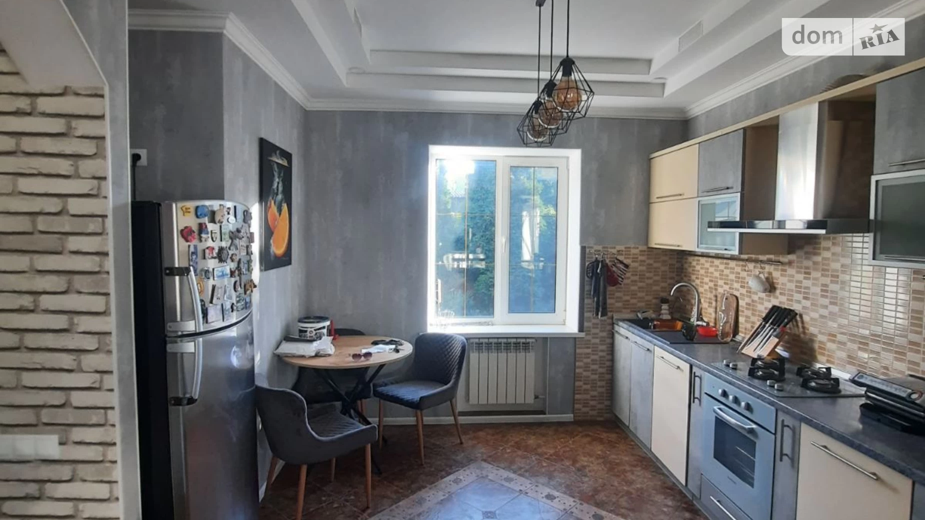 Продается дом на 2 этажа 180 кв. м с гаражом, цена: 109990 $ - фото 4