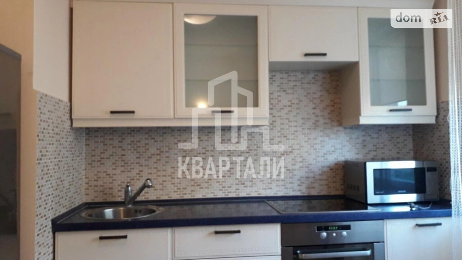 Продається 3-кімнатна квартира 80 кв. м у Києві, вул. Кадетський Гай, 7