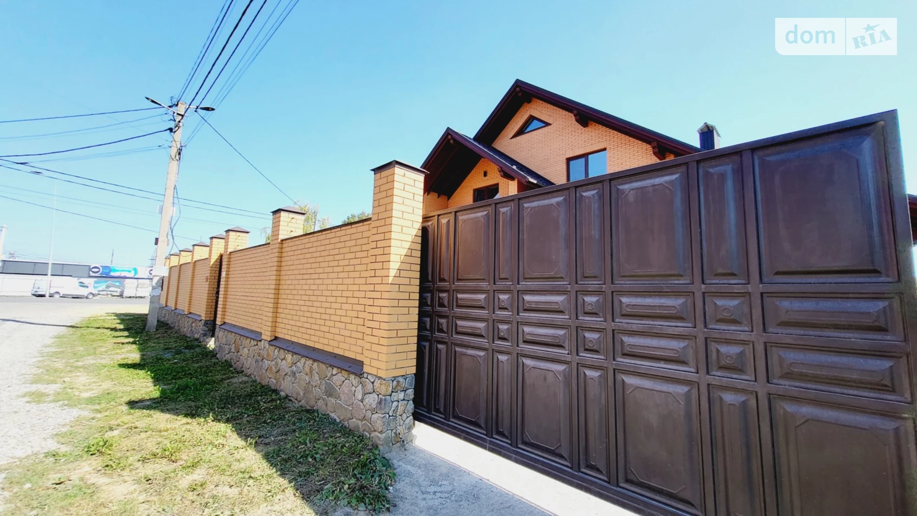 Продается дом на 2 этажа 180 кв. м с гаражом, цена: 385000 $ - фото 2