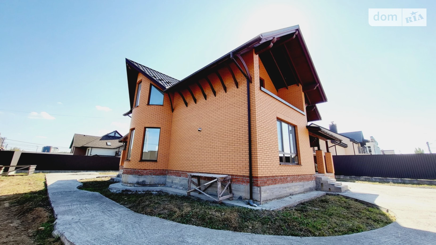 Продается дом на 2 этажа 180 кв. м с гаражом, цена: 385000 $ - фото 3