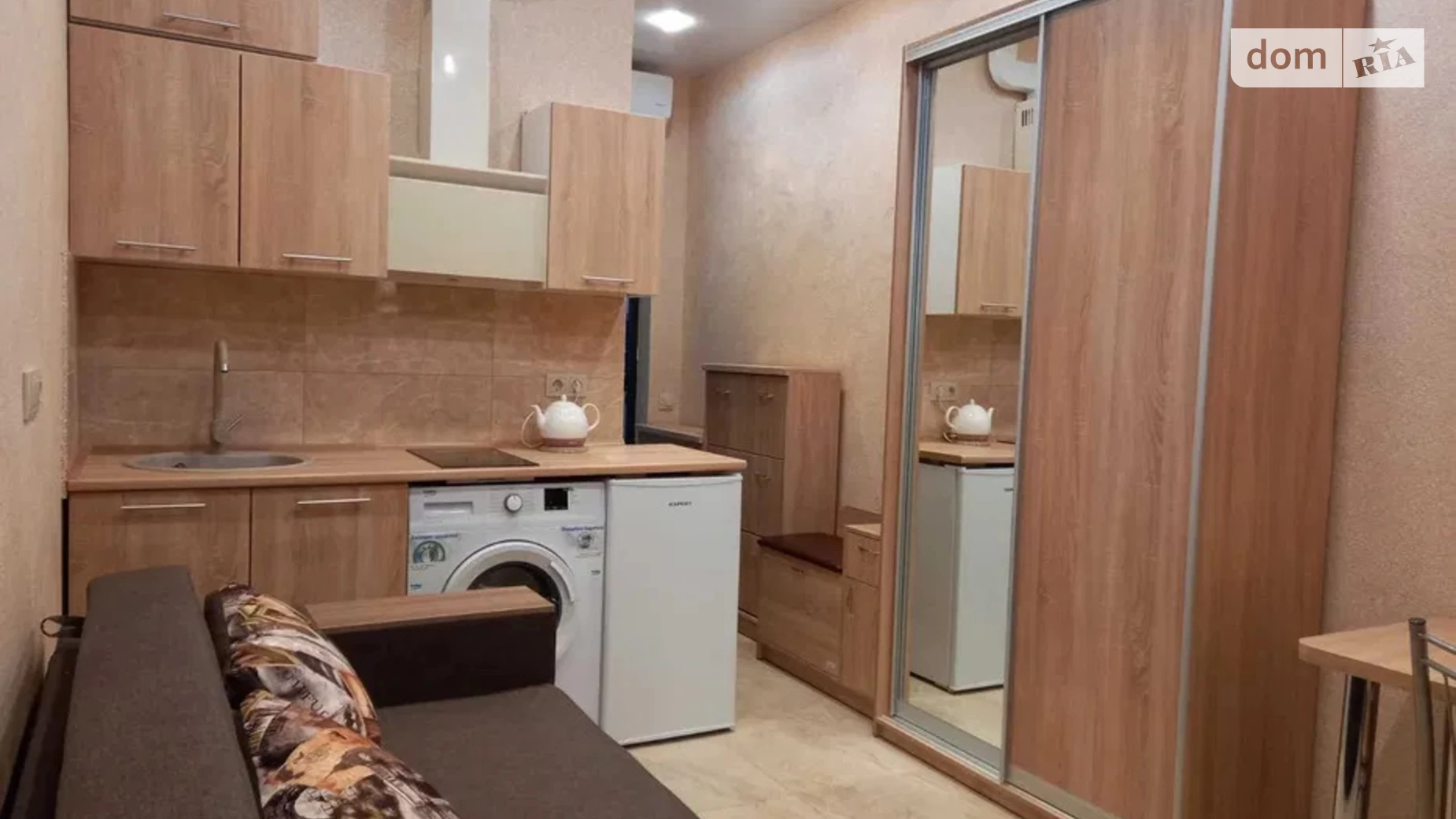 Продается 1-комнатная квартира 15 кв. м в Одессе, ул. Бугаевская