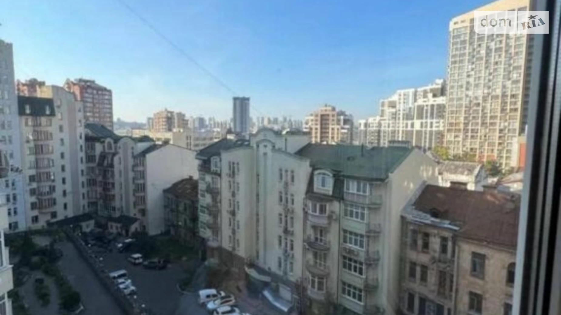 Продается 2-комнатная квартира 86 кв. м в Киеве, ул. Дмитриевская, 52А