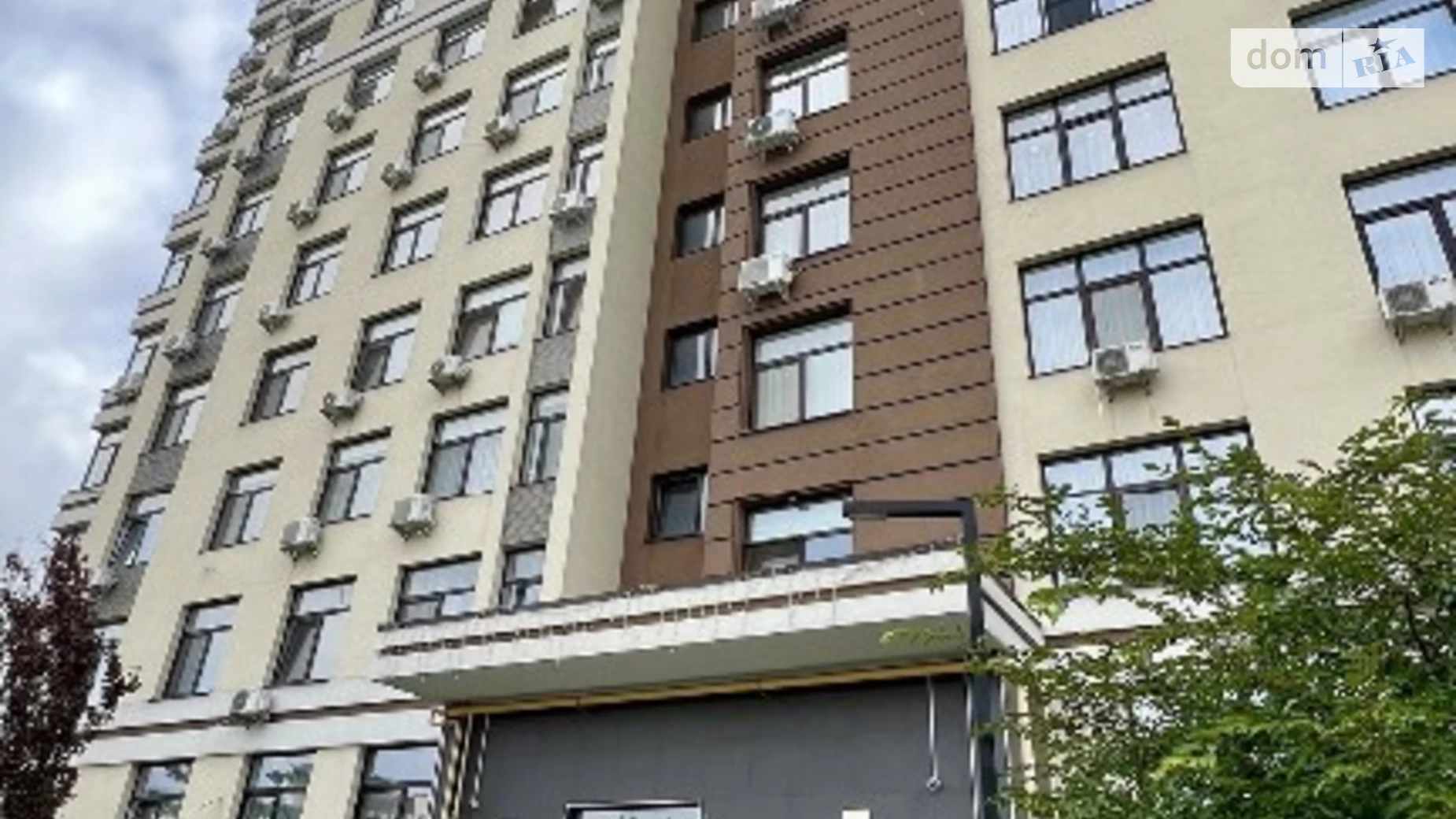 Продається 2-кімнатна квартира 67 кв. м у Києві, вул. Юнацька, 8