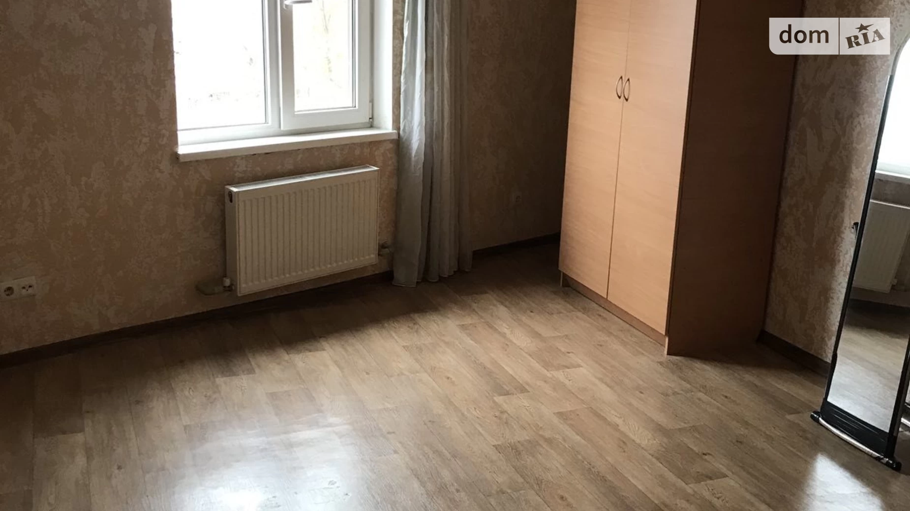 Продается 1-комнатная квартира 39 кв. м в Одессе, ул. Днестровская, -