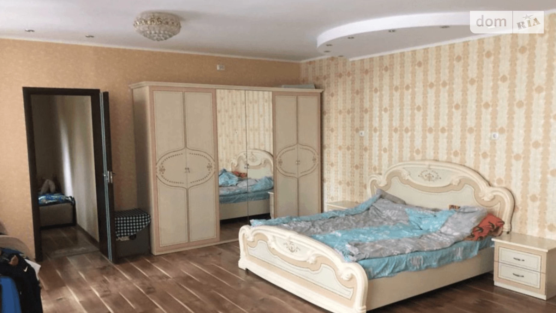 Продається 3-кімнатна квартира 128.5 кв. м у Харкові, просп. Олександрівський, 69Е
