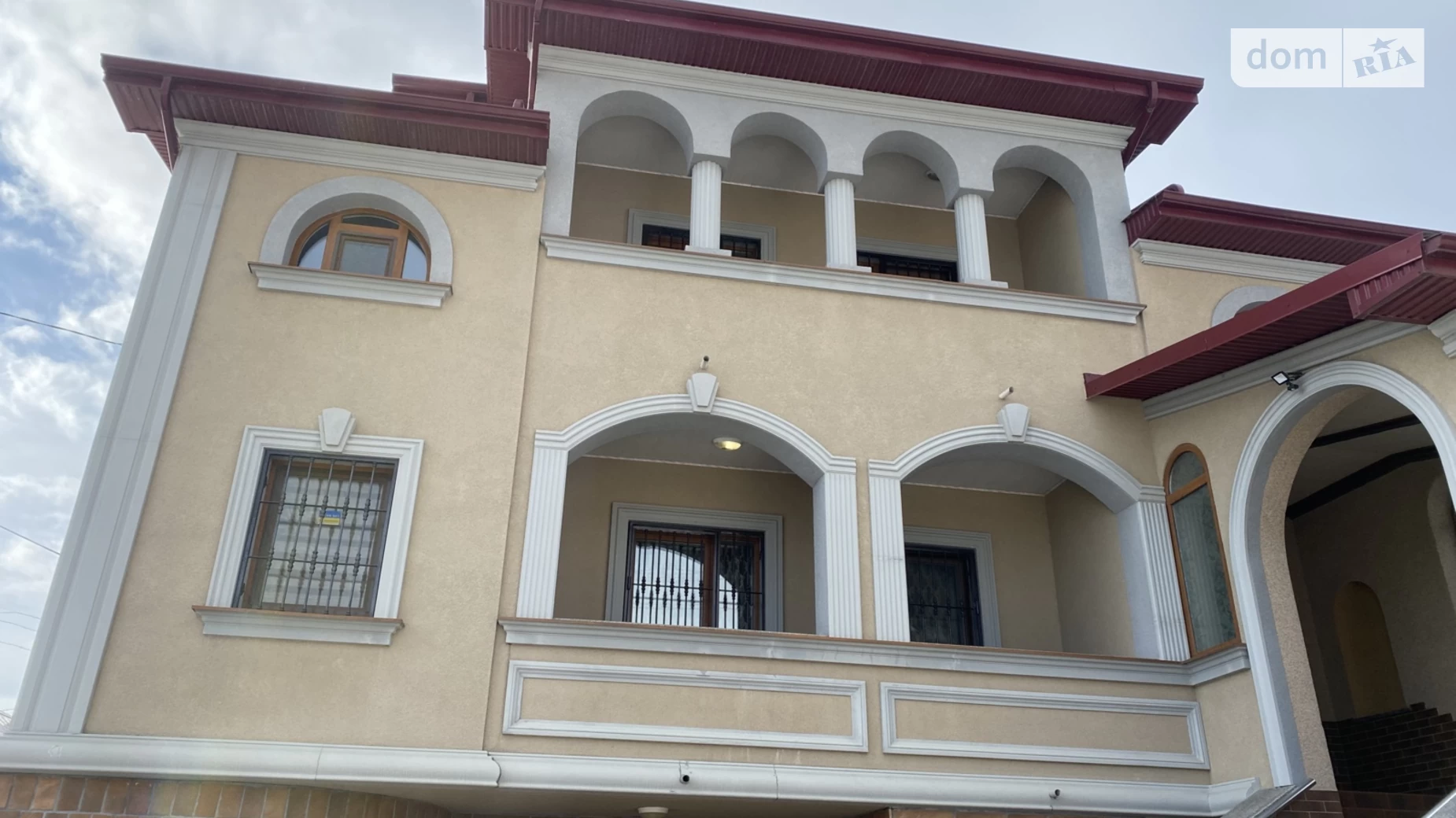 Продается дом на 2 этажа 400 кв. м с террасой, цена: 310000 € - фото 2
