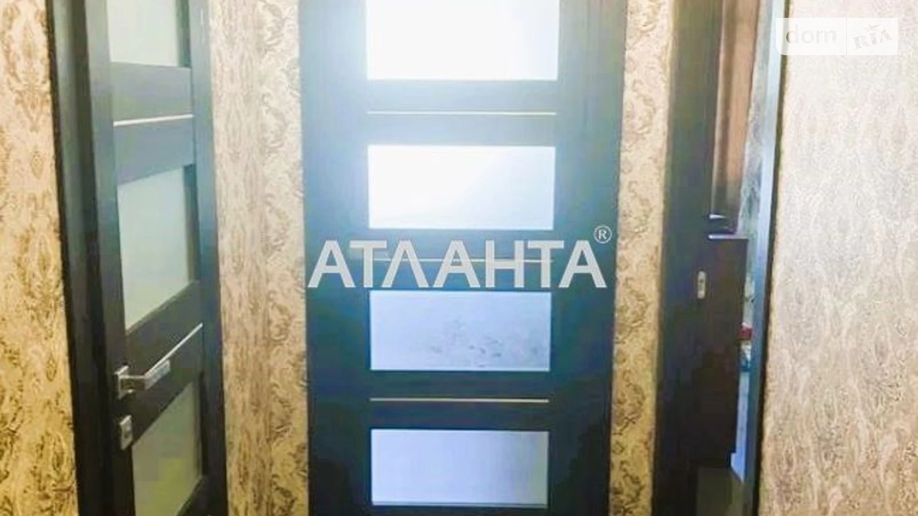 Продается 1-комнатная квартира 43 кв. м в Крыжановка, ул. Академика Сахарова, 3Б