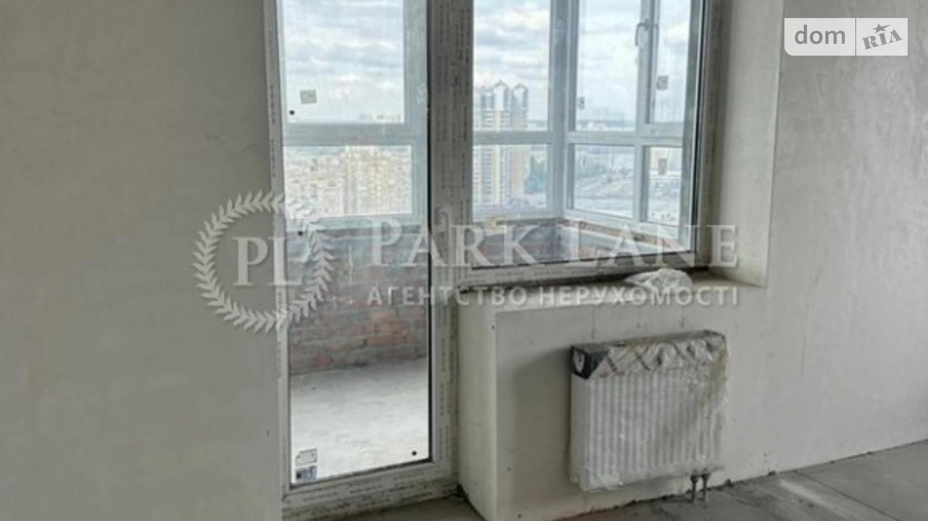 Продается 2-комнатная квартира 77 кв. м в Киеве, ул. Никольско-Слободская, 3Б