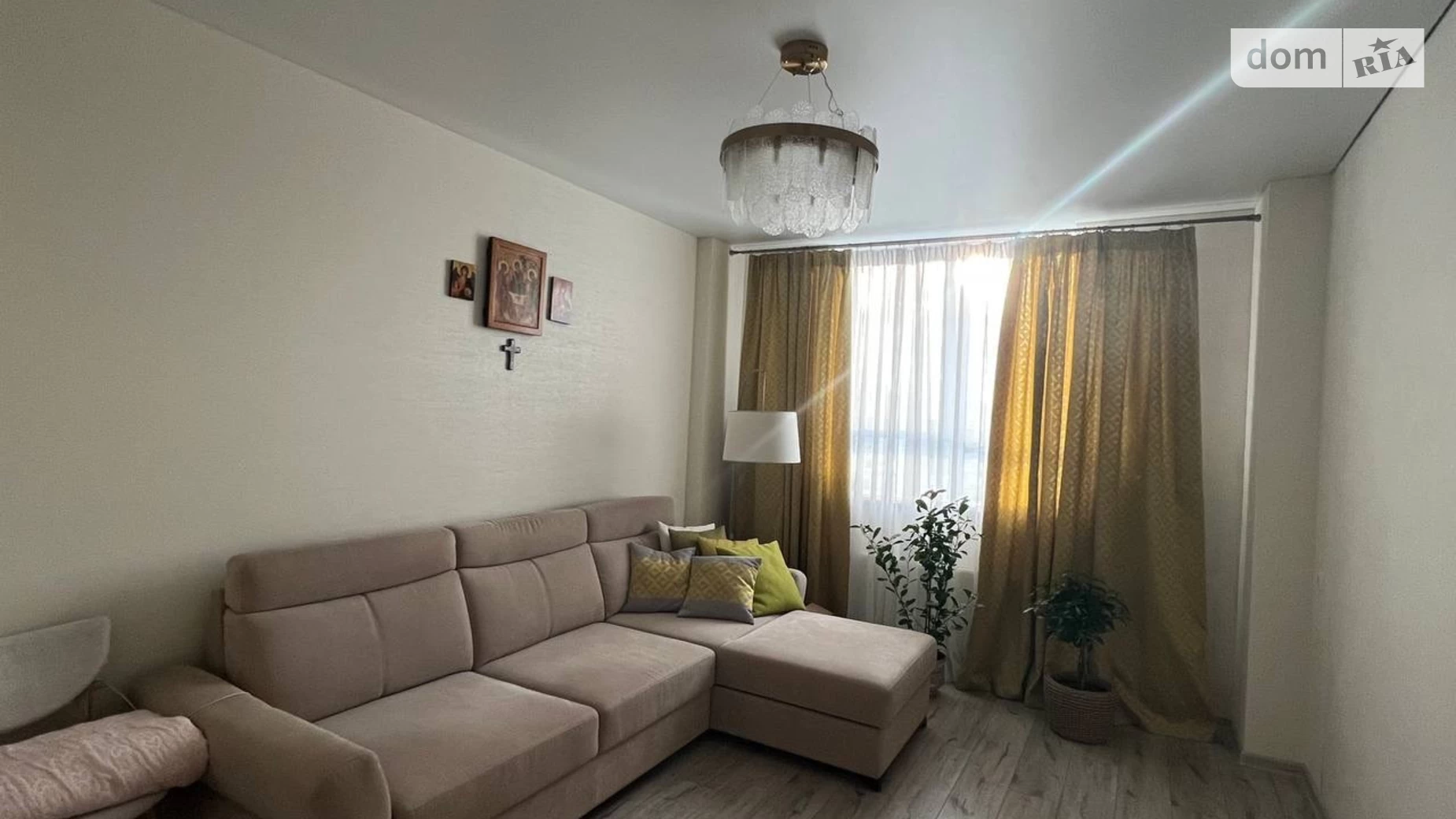 Продается 1-комнатная квартира 52.5 кв. м в Ирпене, ул. Николая Сингаевского(Новооскольская)