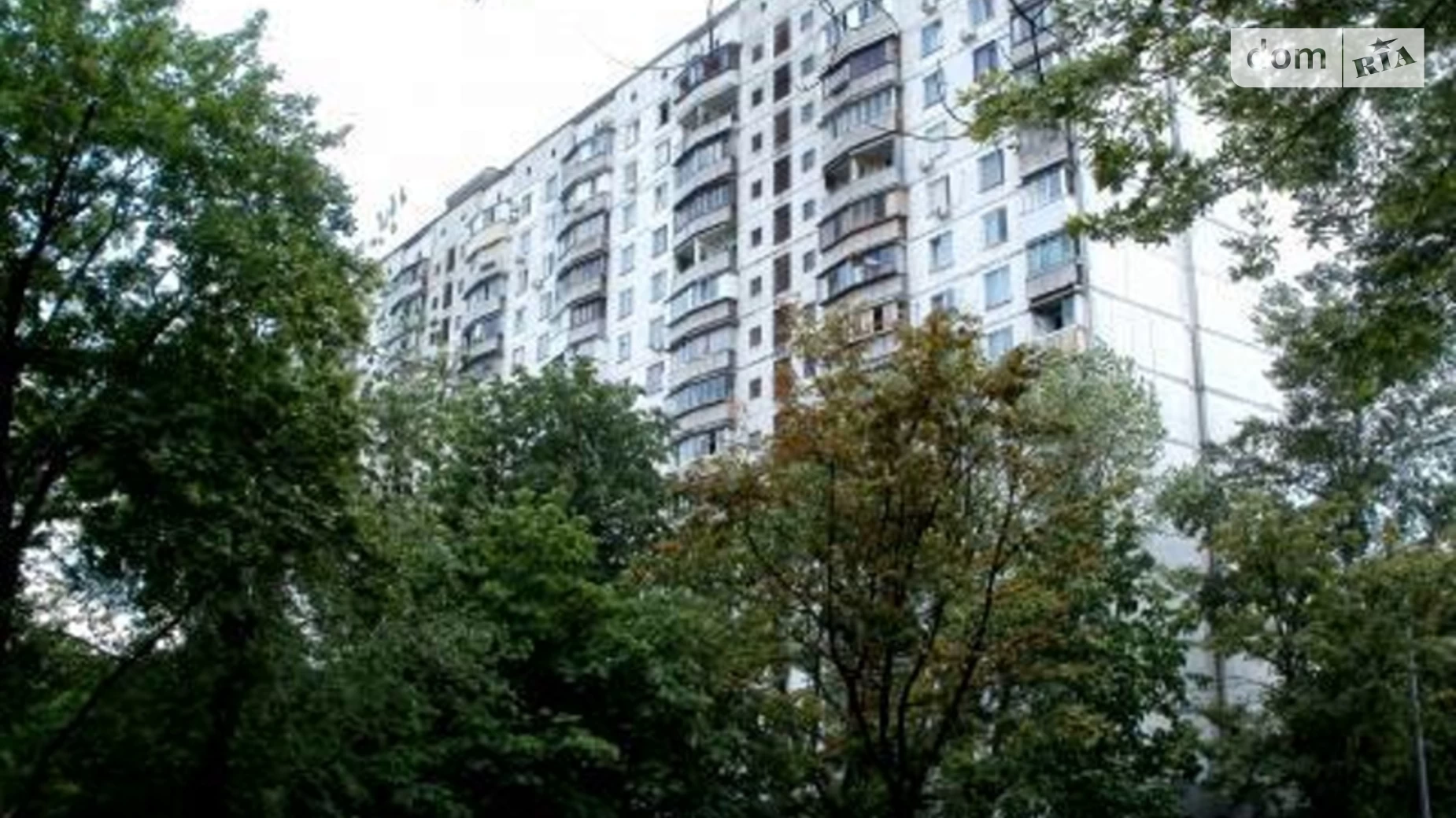 Продается 1-комнатная квартира 36 кв. м в Киеве, просп. Павла Тычины, 20