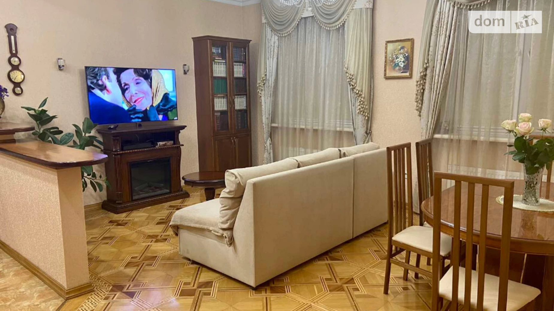 Продается 3-комнатная квартира 110 кв. м в Одессе, просп. Шевченко