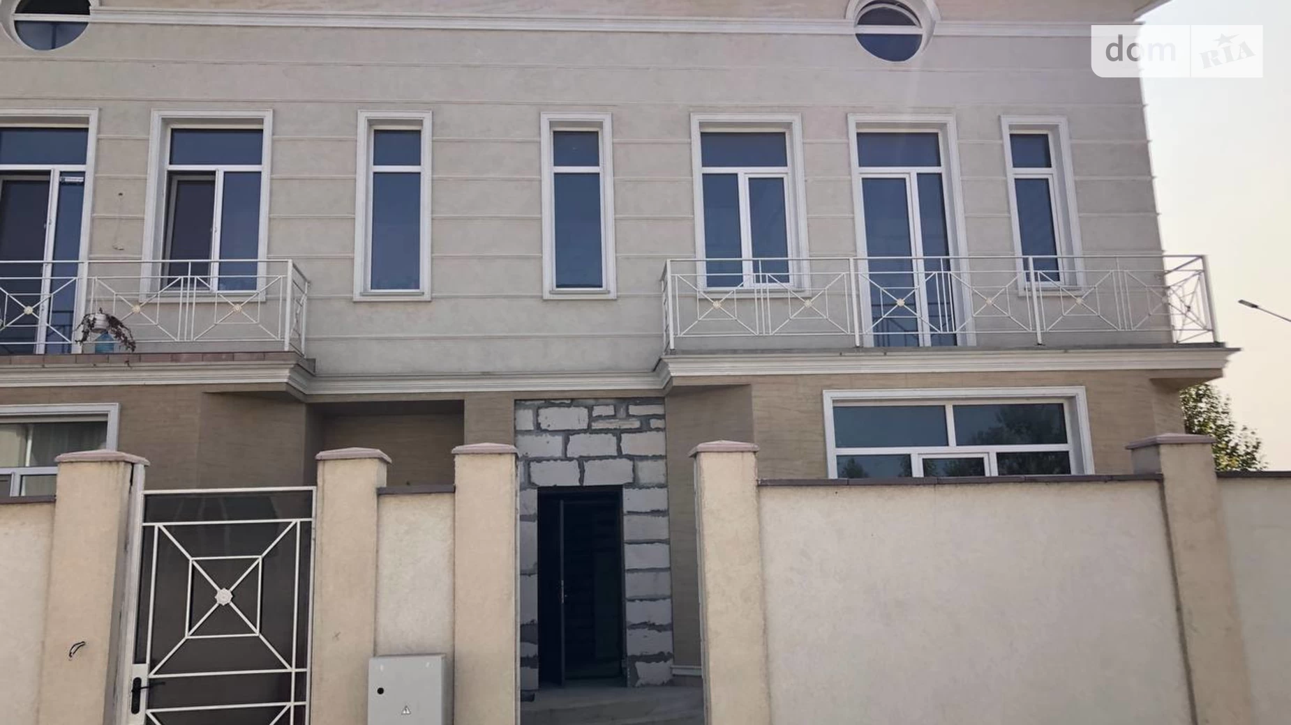Продается часть дома 195 кв. м с мансардой, цена: 165000 $ - фото 3