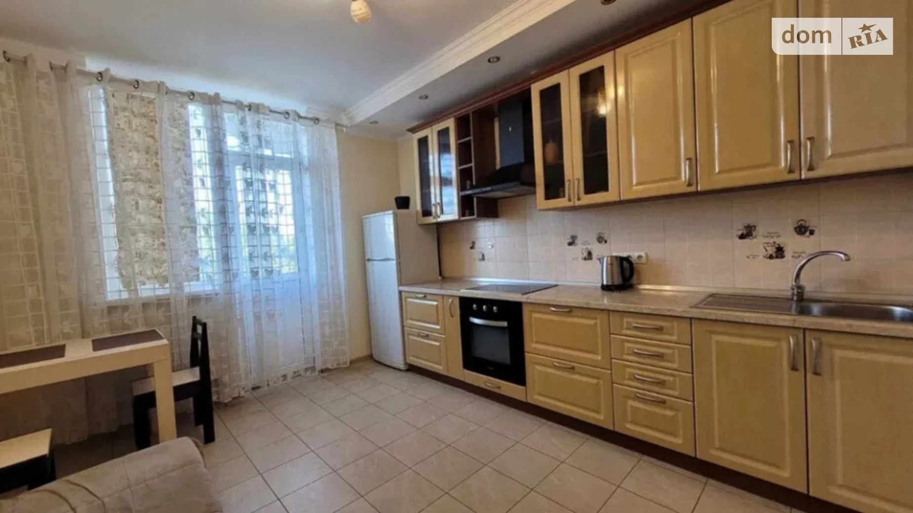 Продается 1-комнатная квартира 49 кв. м в Киеве, ул. Композитора Мейтуса, 4А - фото 2