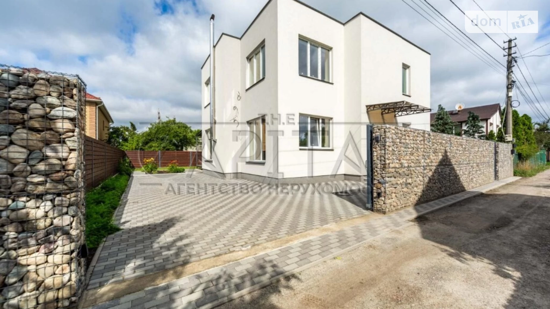 Продается дом на 2 этажа 165 кв. м с бассейном, цена: 245000 $ - фото 2