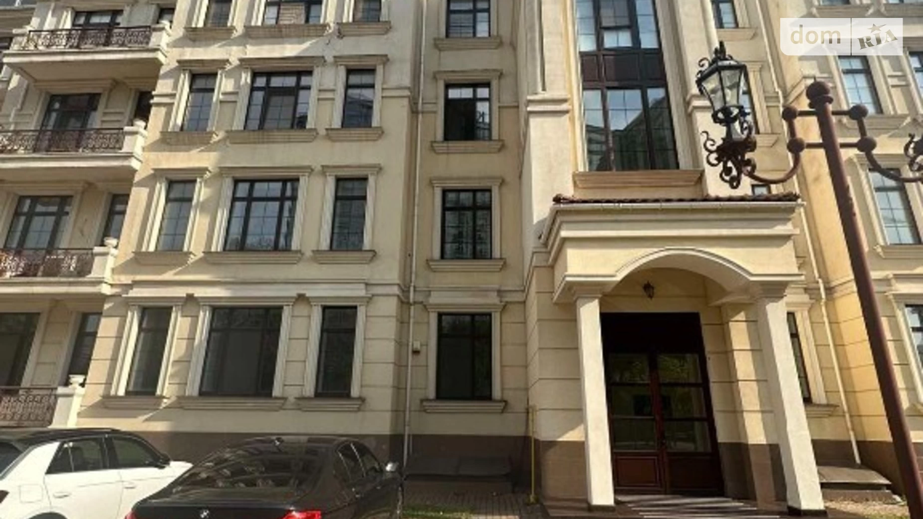 Продается 1-комнатная квартира 56.6 кв. м в Одессе, бул. Французский