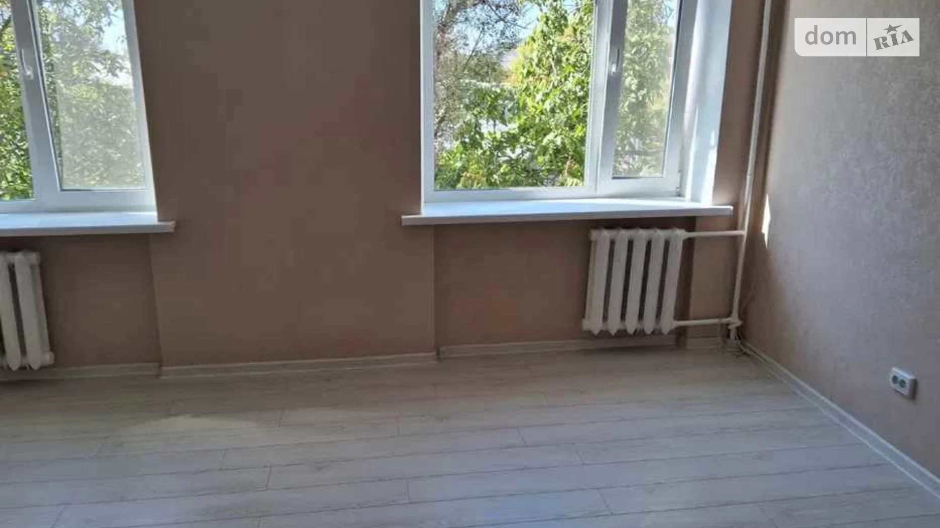 Продается 1-комнатная квартира 29 кв. м в Полтаве, ул. Зеньковская
