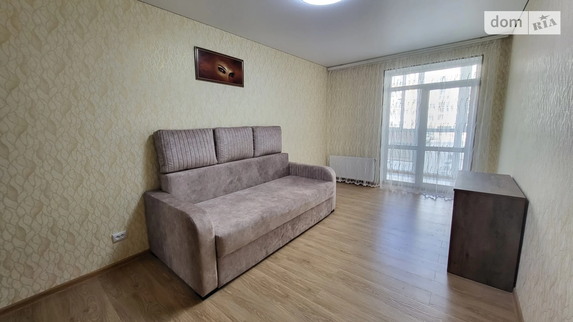Продается 1-комнатная квартира 47 кв. м в Зарванцах, ул. Одесская