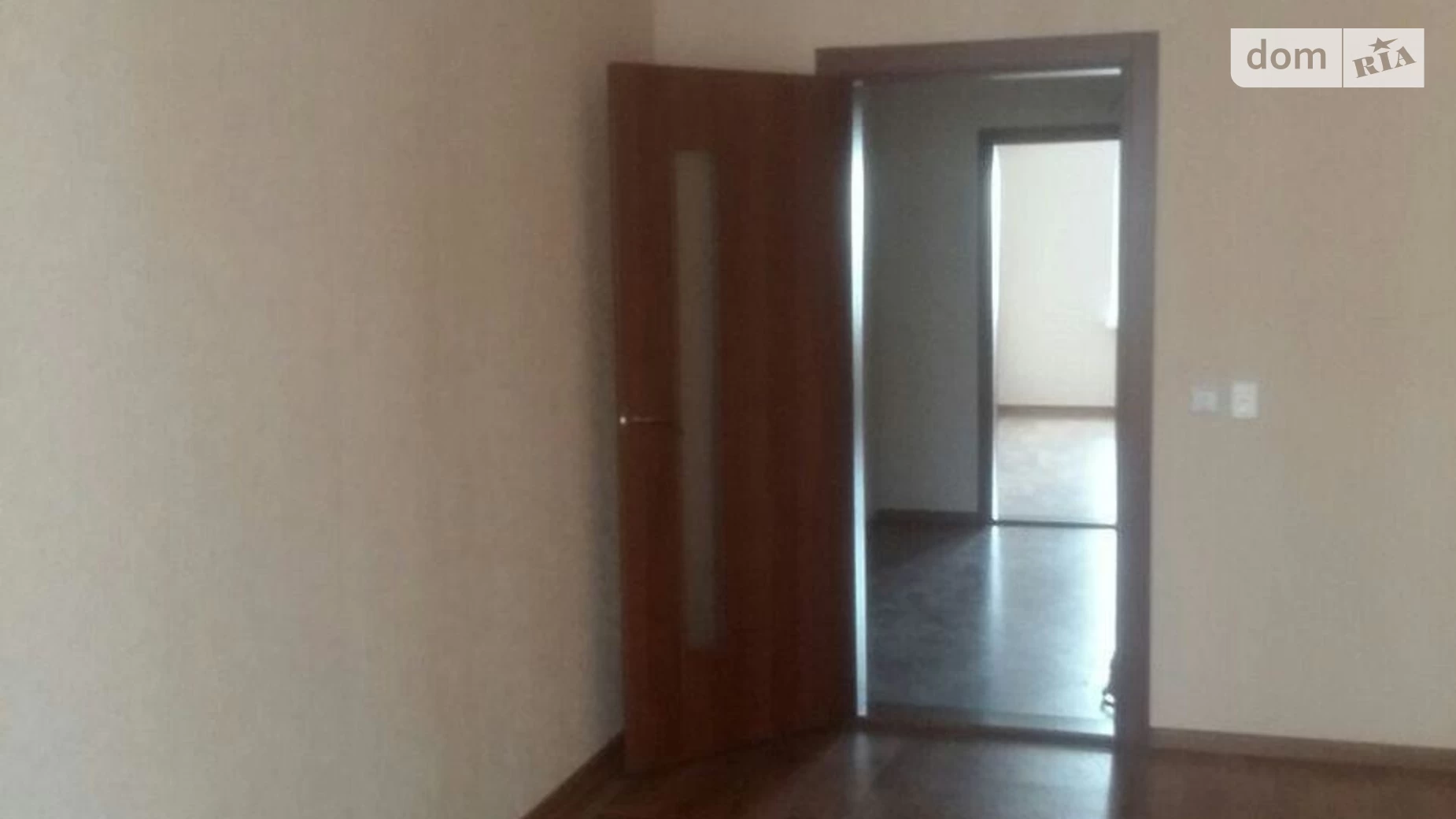 Продается 1-комнатная квартира 61 кв. м в Киеве, пер. Балтийский, 5