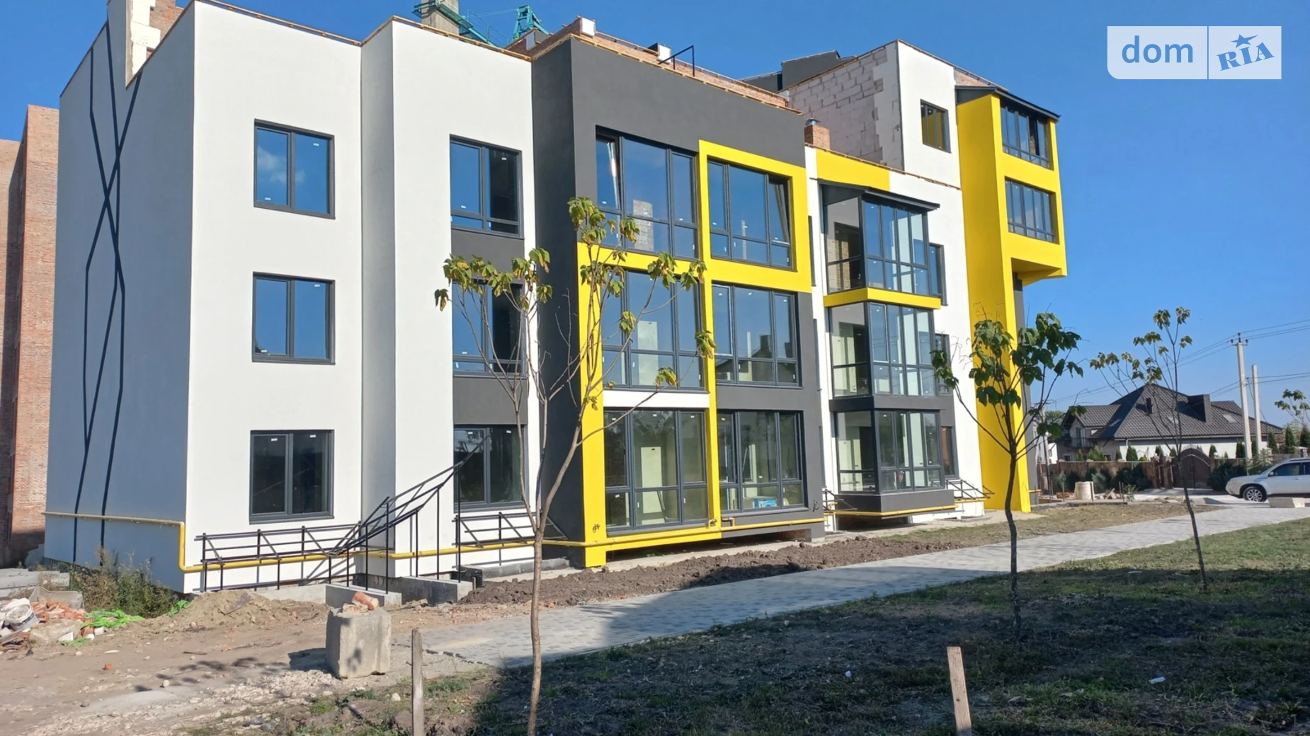 3-комнатная квартира 87 кв. м в Тернополе, ул. 15-го Апреля - фото 2