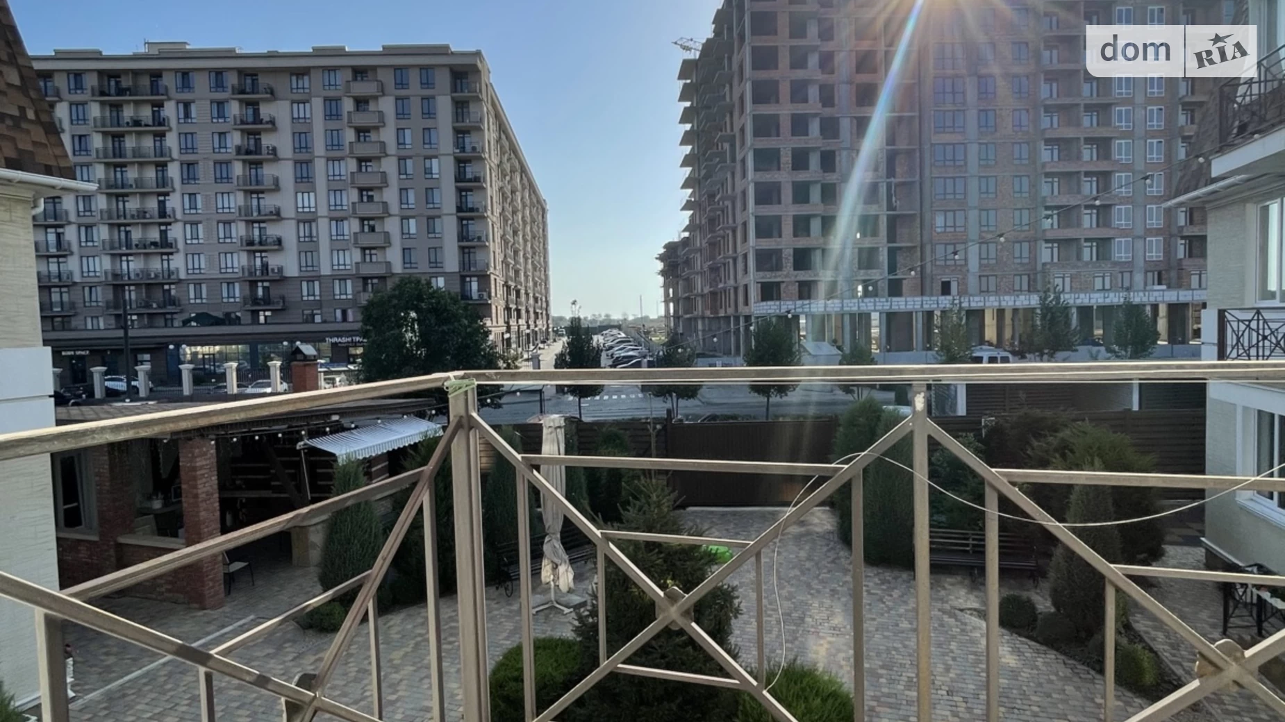 Продается 1-комнатная квартира 54 кв. м в Лески, ул. Марсельськая, 72 - фото 2