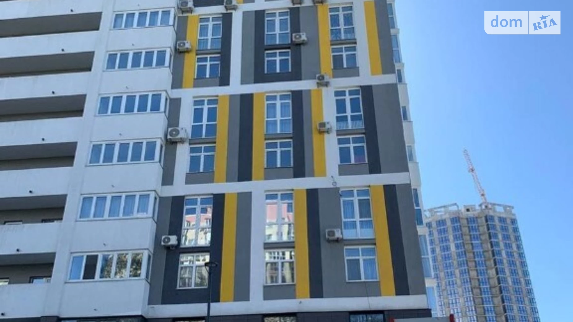 Продается 1-комнатная квартира 62 кв. м в Киеве, ул. Евгения Маланюка(Сагайдака), 101