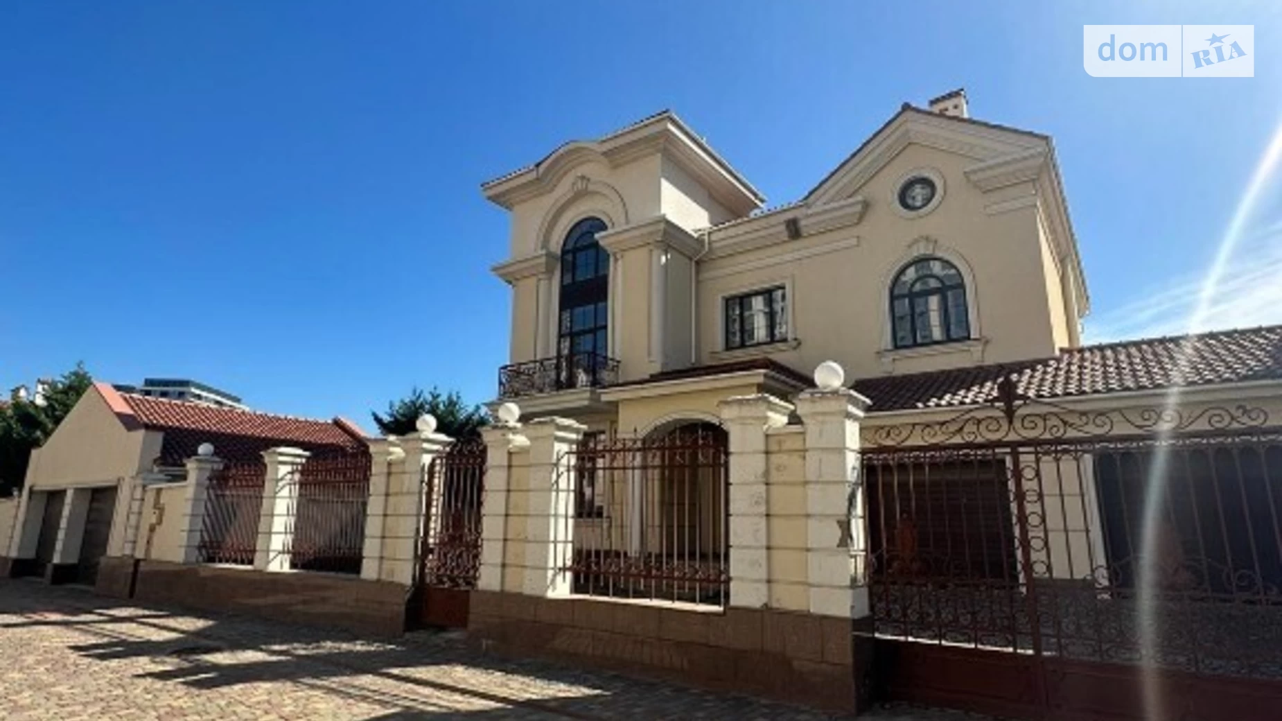 Продается дом на 3 этажа 669 кв. м с мансардой, цена: 700000 $ - фото 4