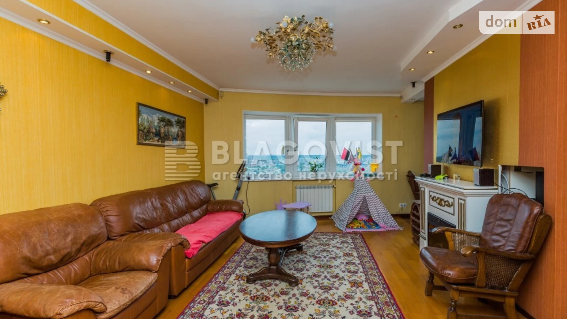 Продается 3-комнатная квартира 97 кв. м в Киеве, бул. Верховного Совета, 14Б
