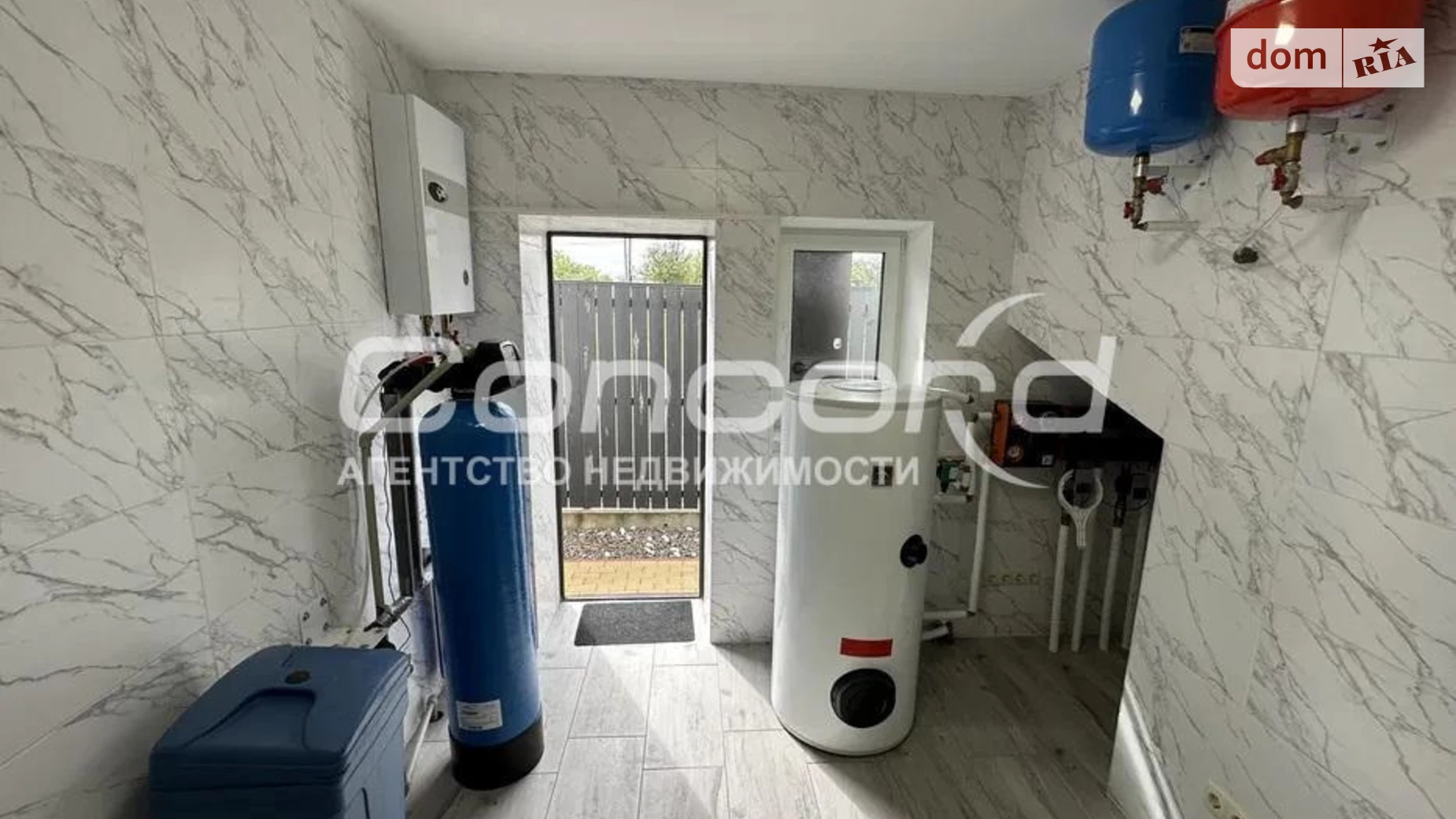 Продається будинок 2 поверховий 240 кв. м з гаражем, цена: 410000 $ - фото 2