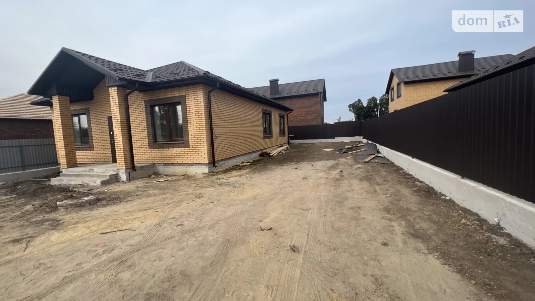 Продається одноповерховий будинок 106 кв. м з гаражем, цена: 85999 $ - фото 3