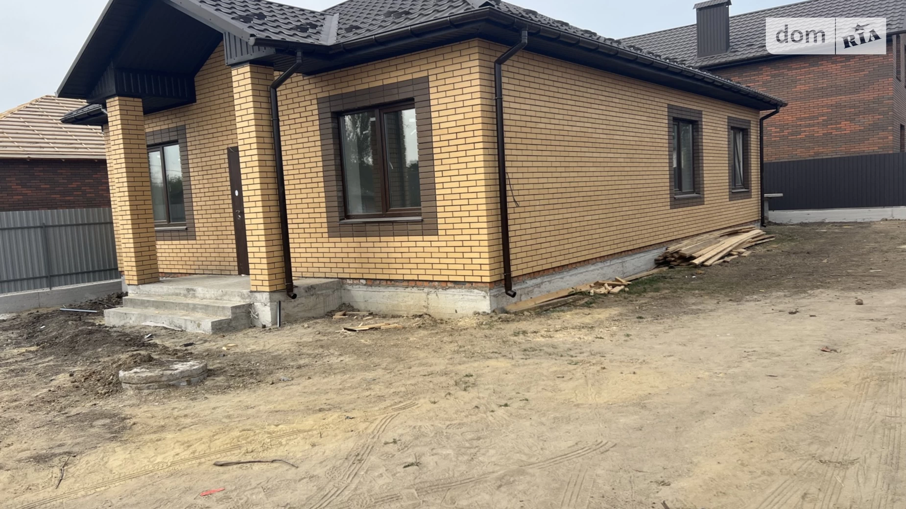 Продається одноповерховий будинок 106 кв. м з гаражем, цена: 85999 $ - фото 4