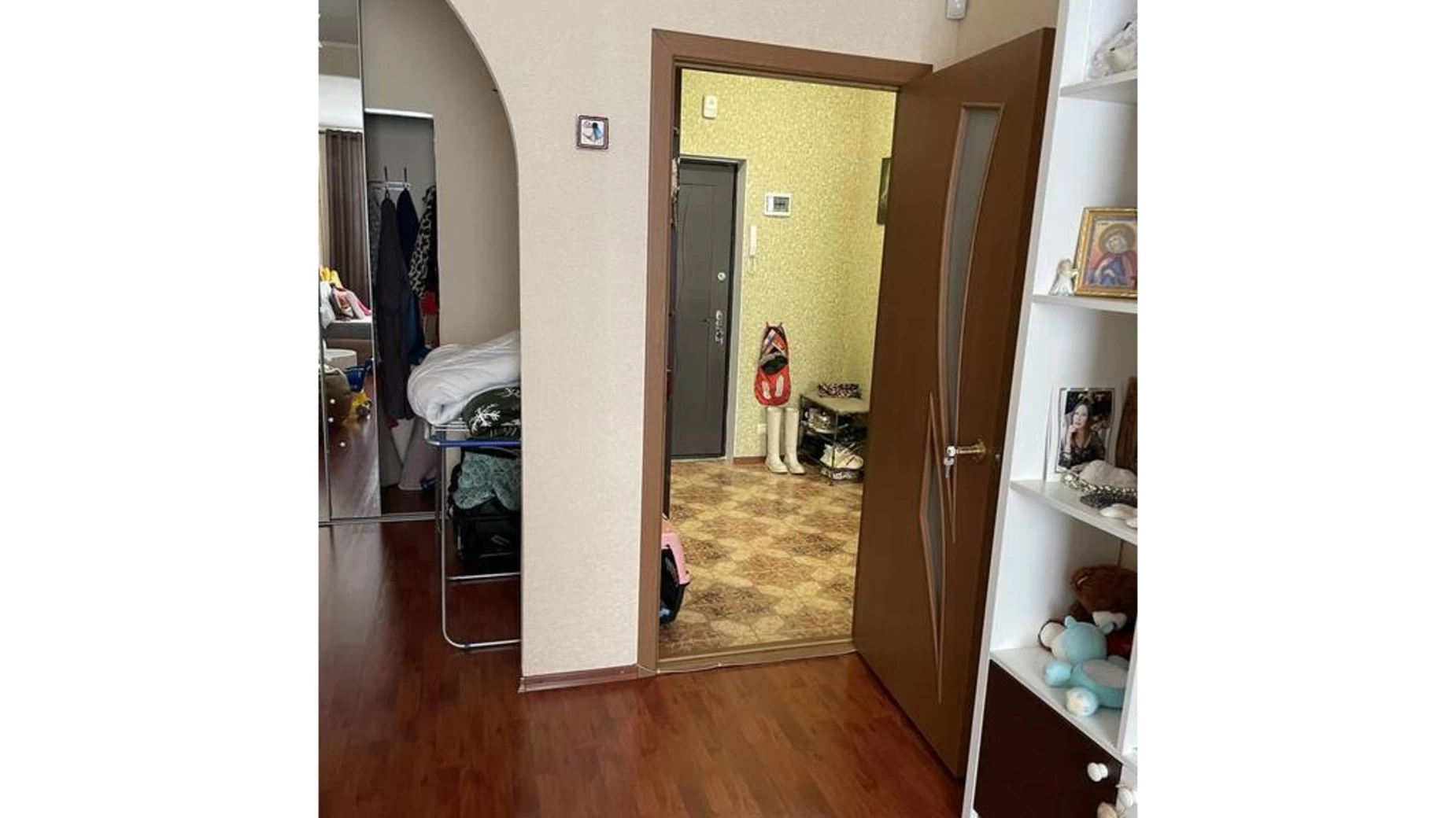 Продается 2-комнатная квартира 53 кв. м в Одессе, мас. Радужный